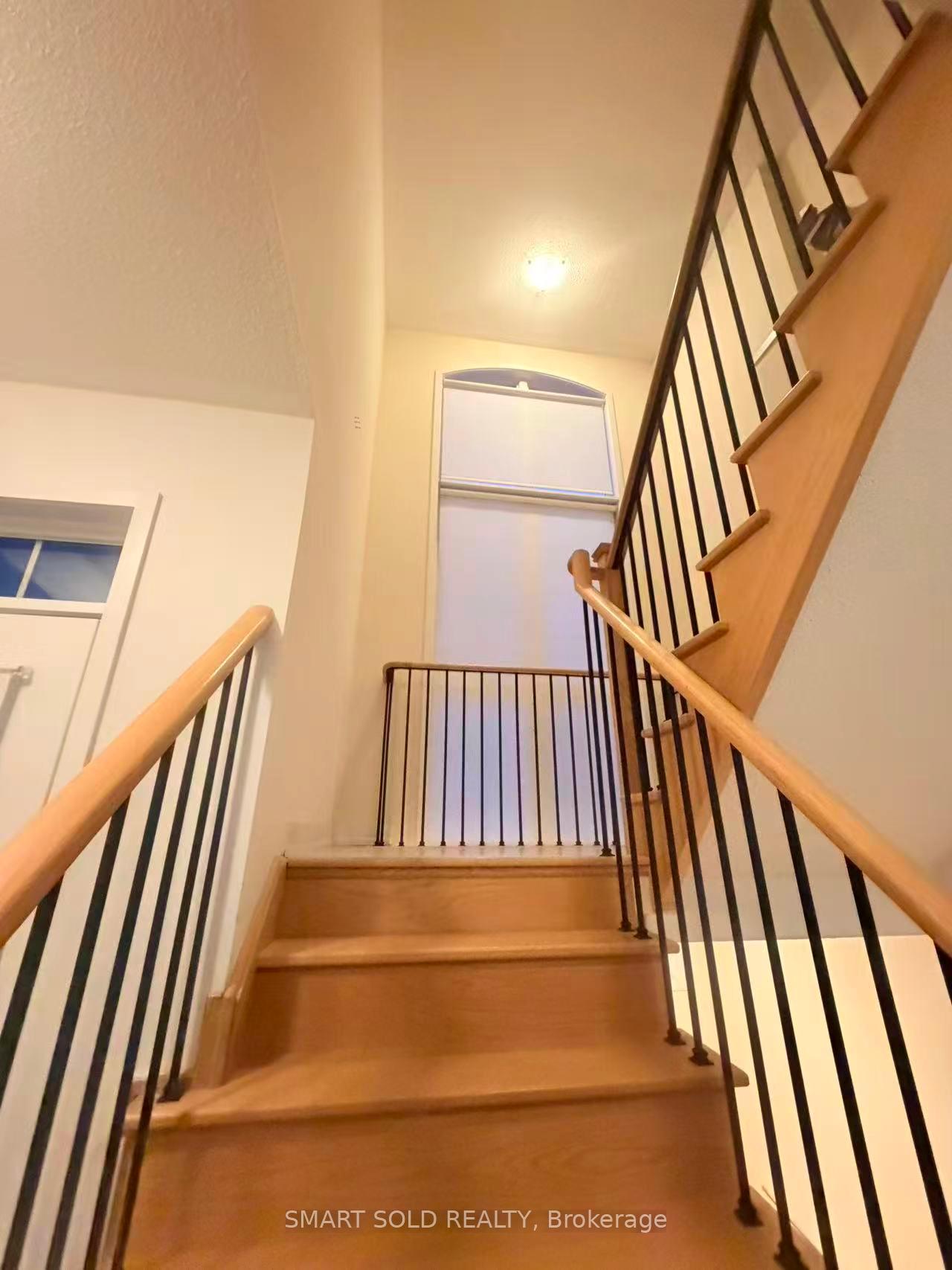 Photo 15 of 25 Avonmore Trail, Vaughan, Patterson — HOMEH