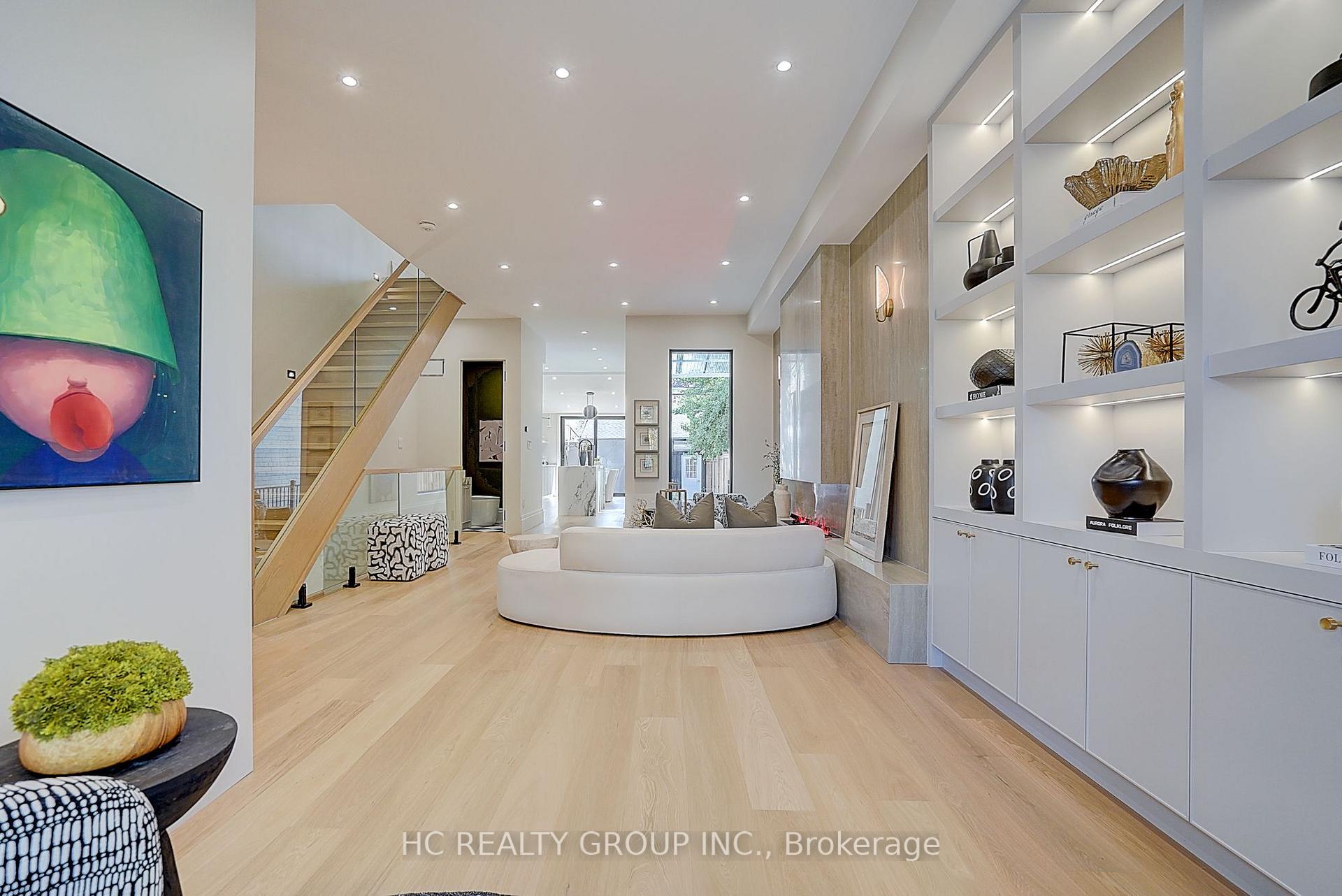 Photo 5 of 385 Manning Avenue, Toronto, Palmerston-Little Italy — HOMEH