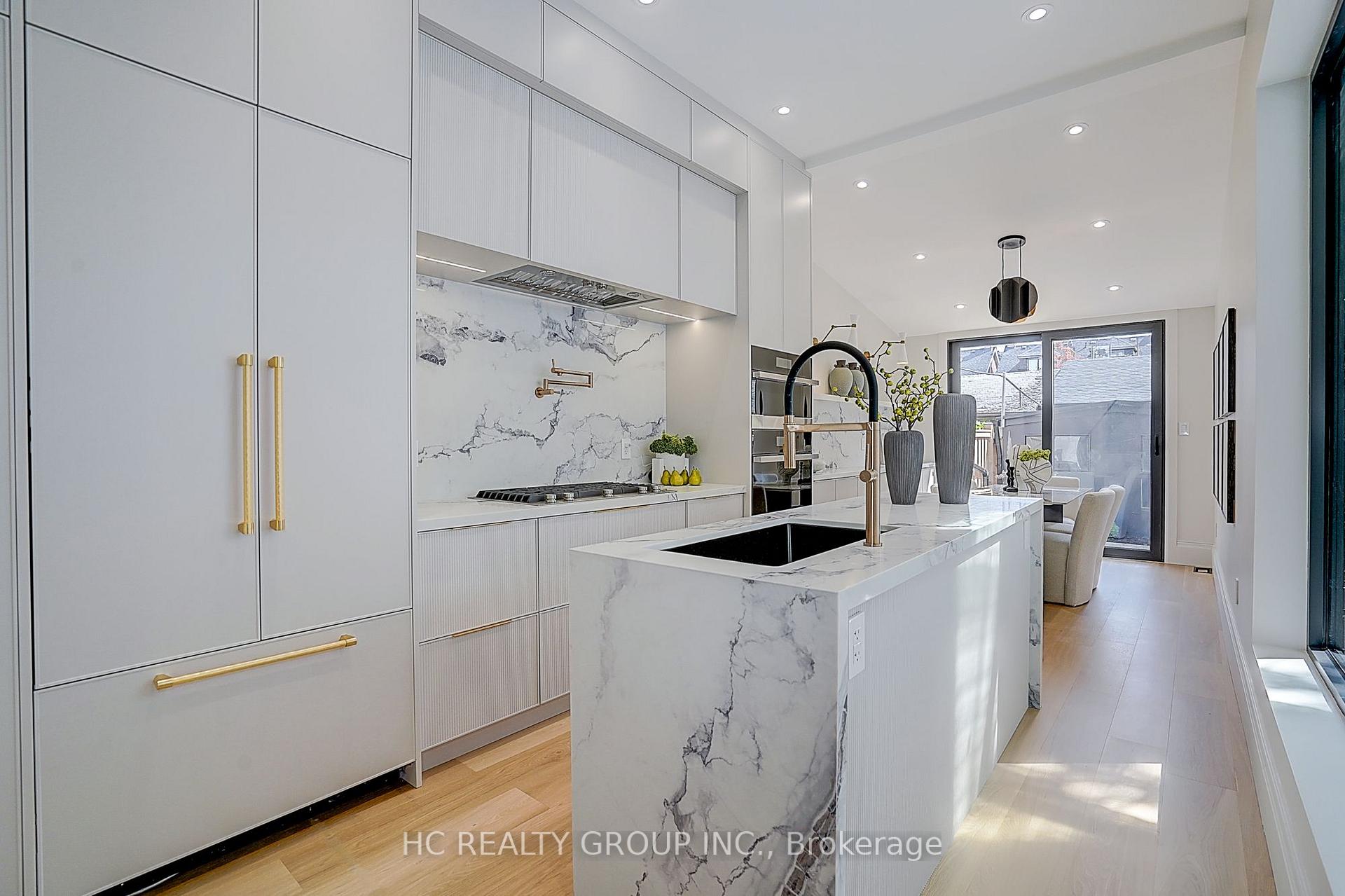 Photo 11 of 385 Manning Avenue, Toronto, Palmerston-Little Italy — HOMEH