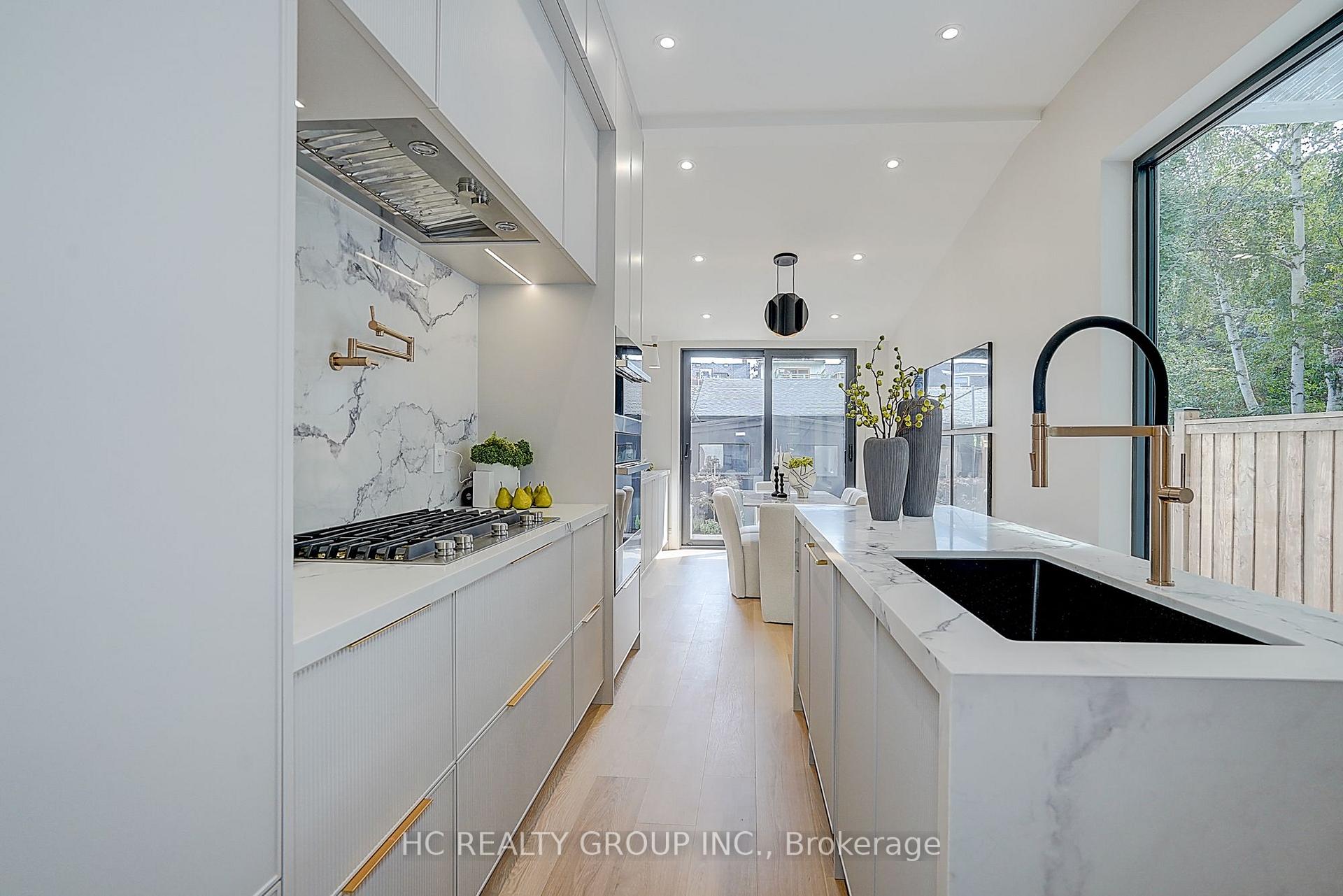 Photo 13 of 385 Manning Avenue, Toronto, Palmerston-Little Italy — HOMEH