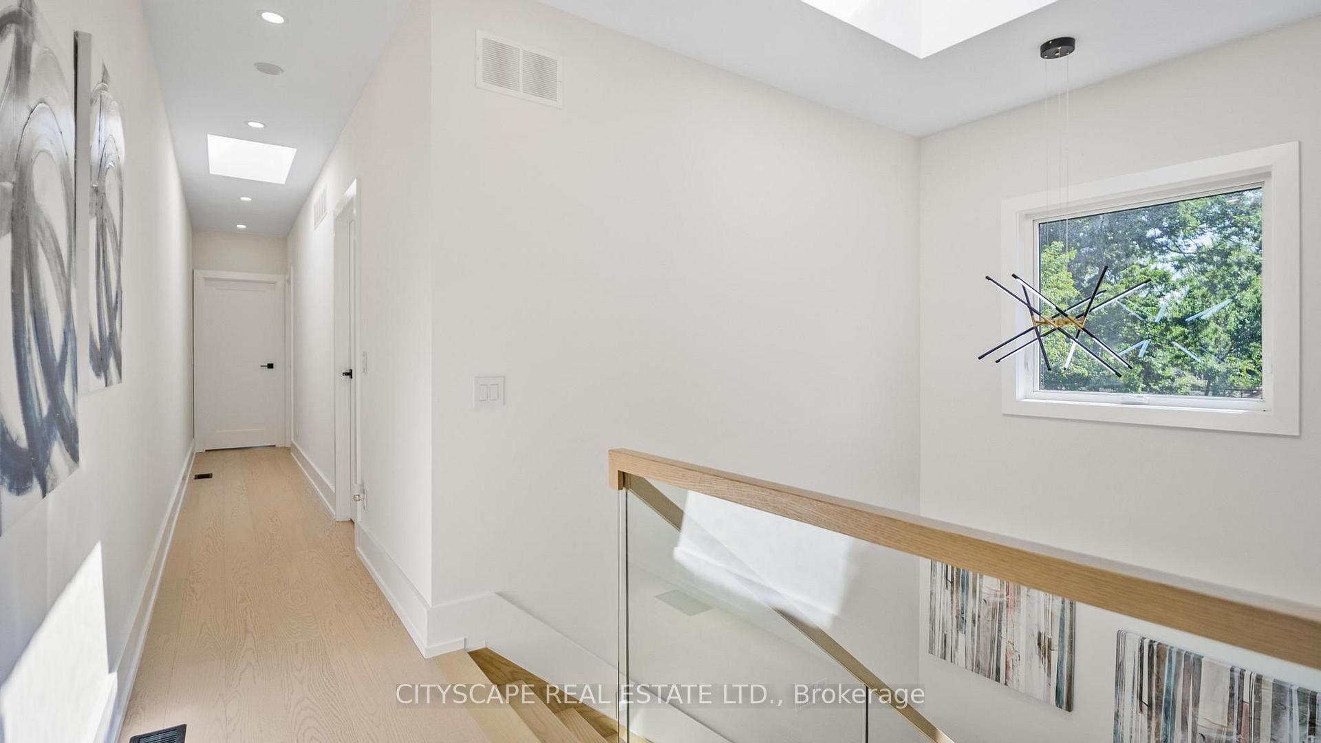 Photo 4 of 39 Kenworthy Avenue, Scarborough, Oakridge — HOMEH