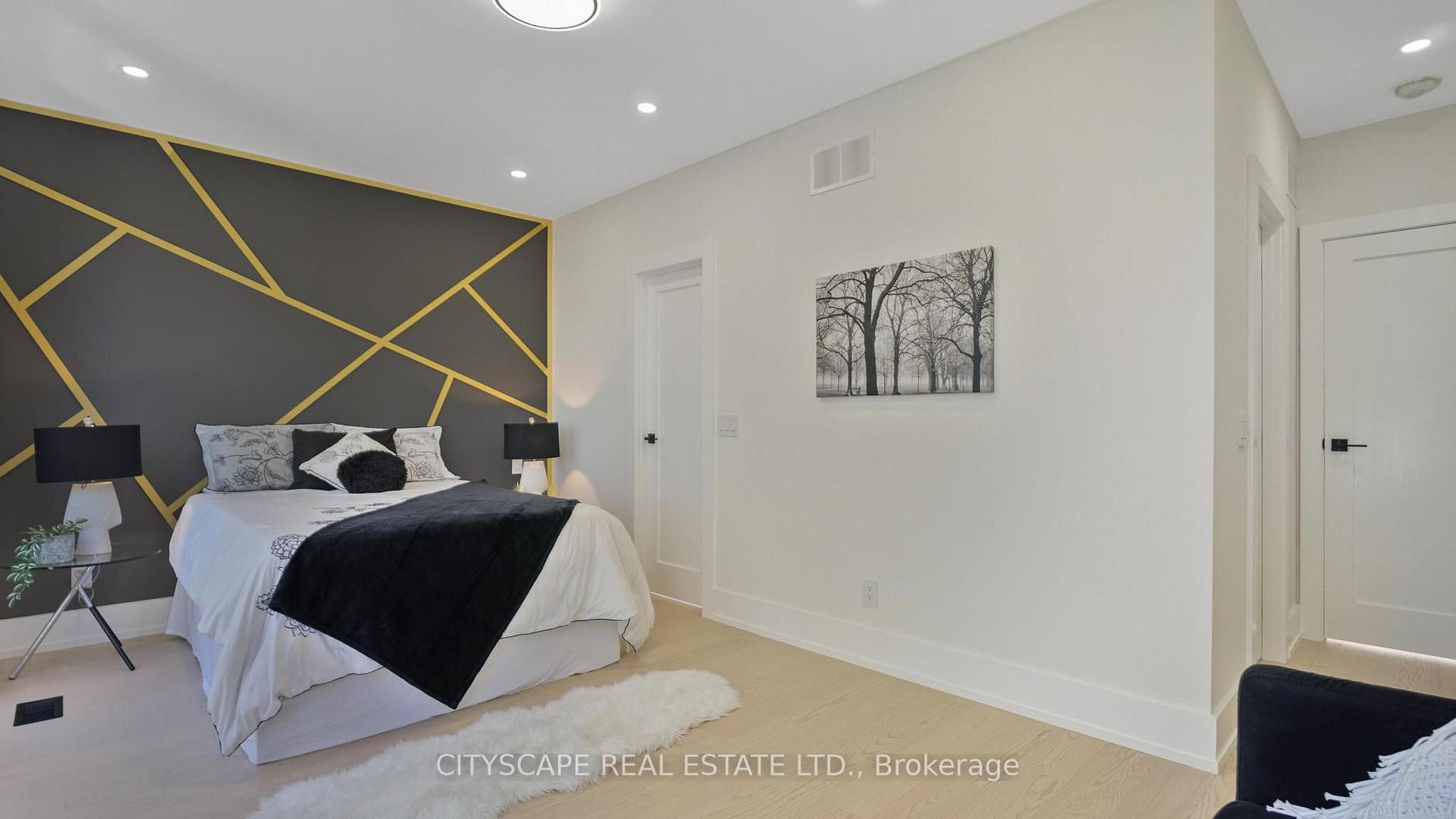 Photo 16 of 39 Kenworthy Avenue, Scarborough, Oakridge — HOMEH