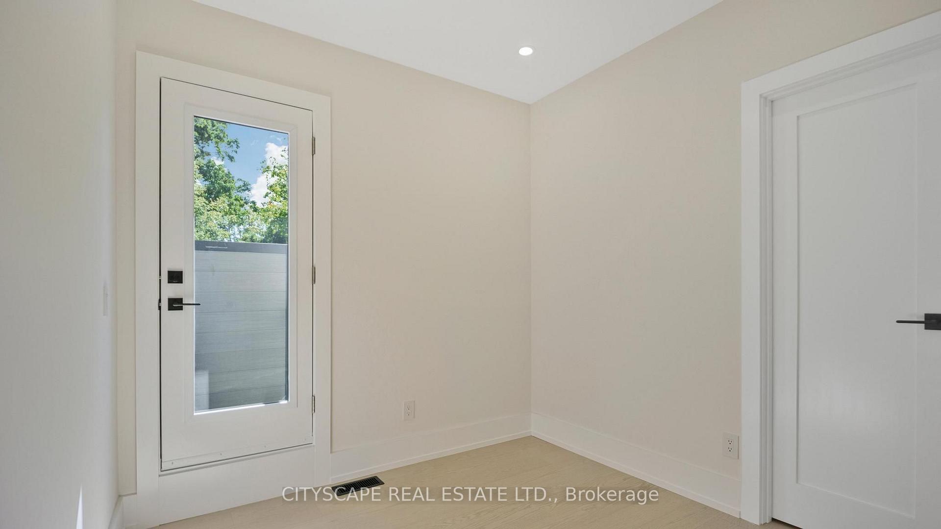 Photo 21 of 39 Kenworthy Avenue, Scarborough, Oakridge — HOMEH