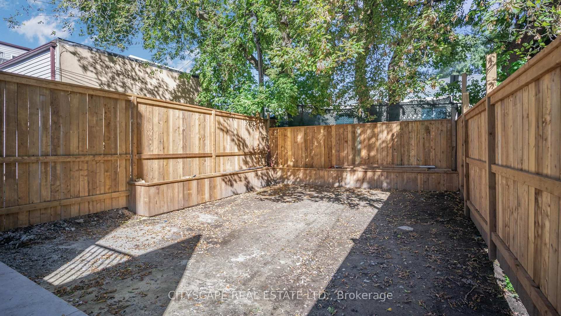 Photo 28 of 39 Kenworthy Avenue, Scarborough, Oakridge — HOMEH