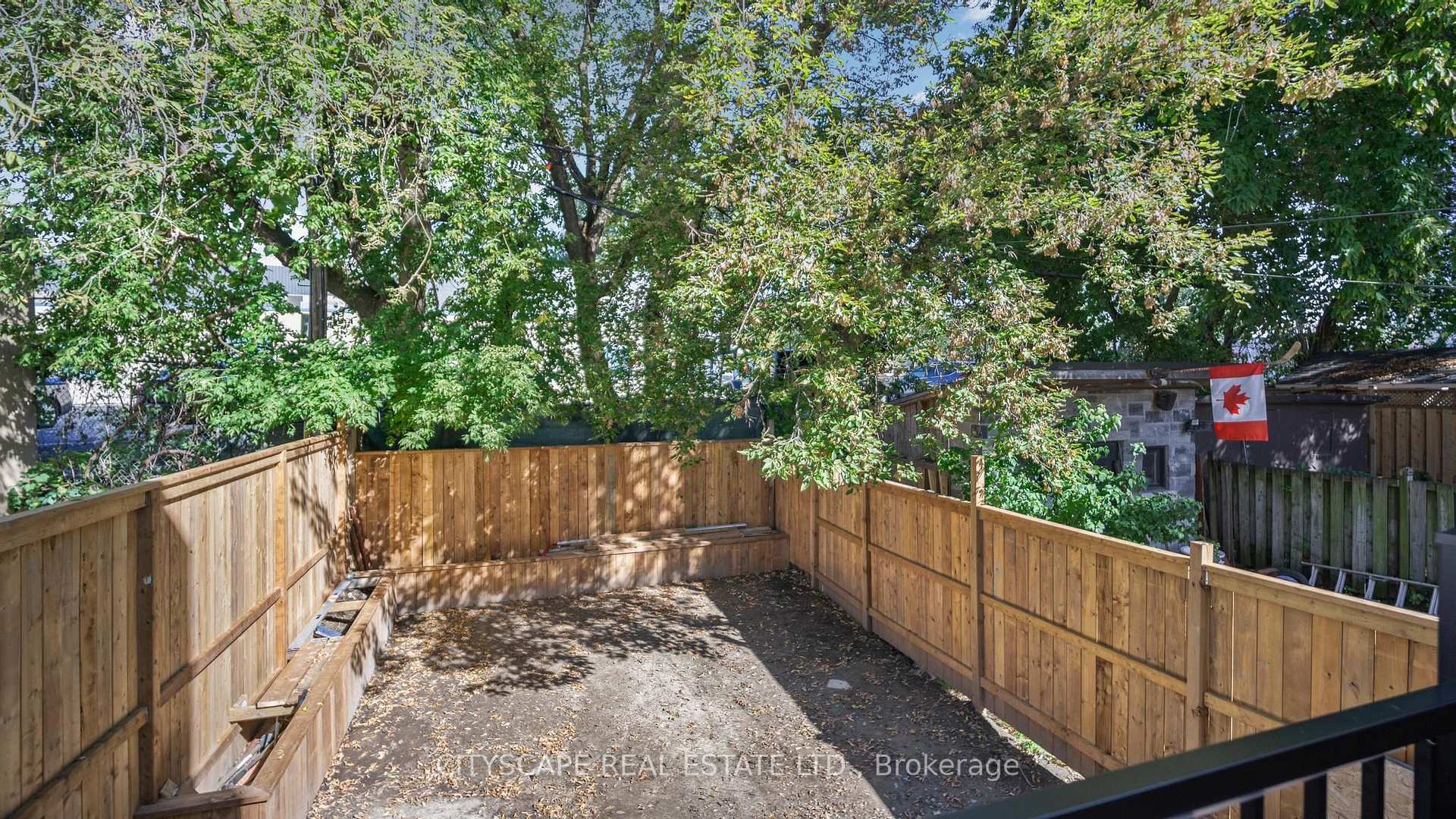 Photo 30 of 39 Kenworthy Avenue, Scarborough, Oakridge — HOMEH