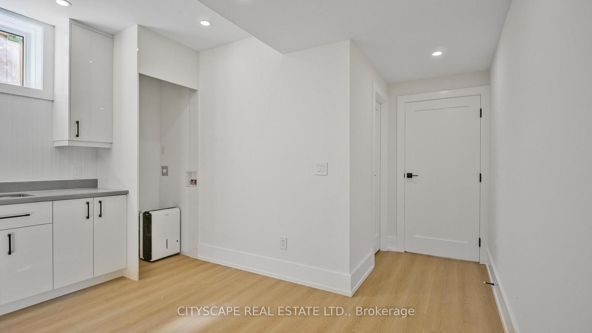 Photo 33 of 39 Kenworthy Avenue, Scarborough, Oakridge — HOMEH