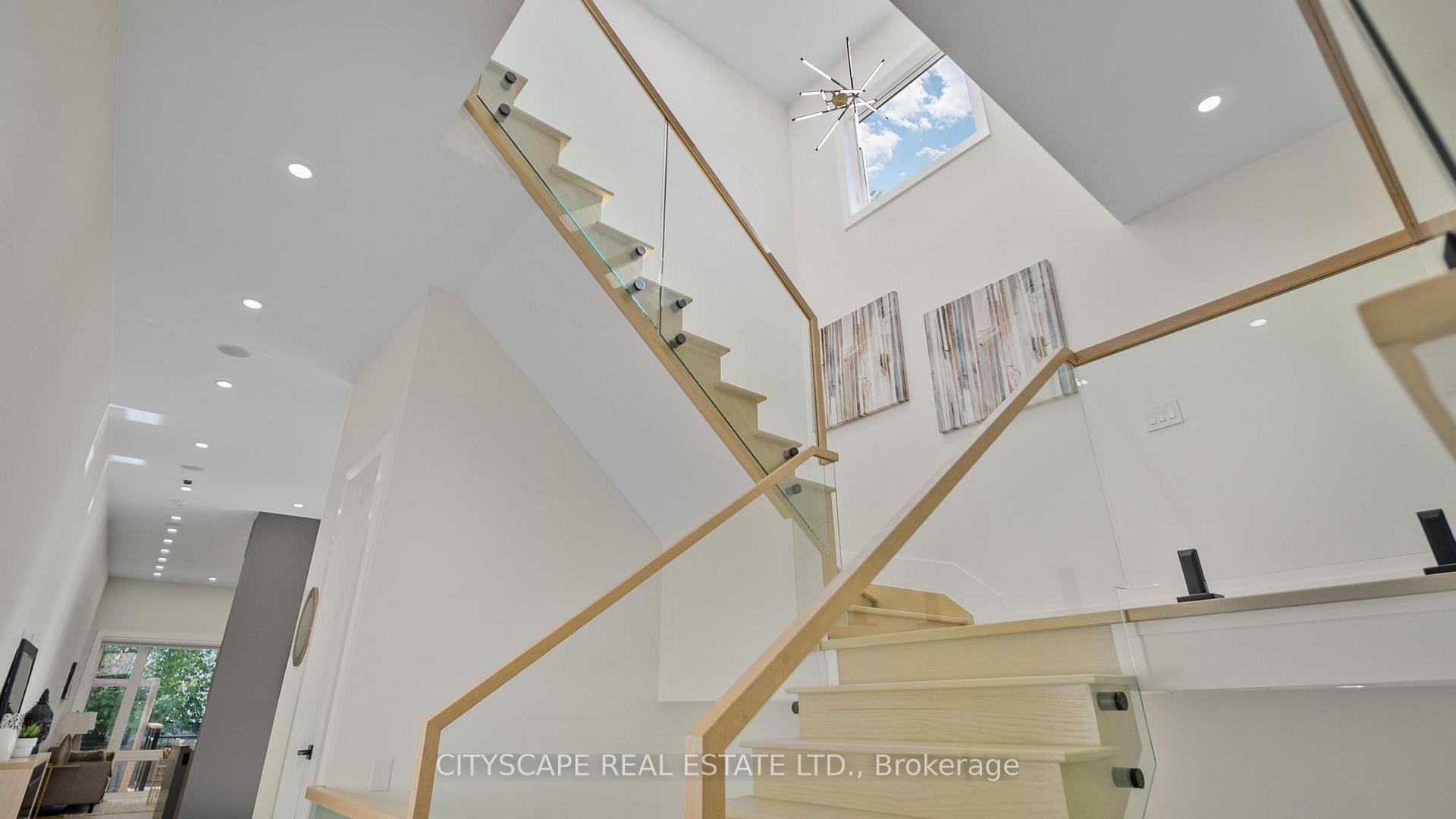 Photo 45 of 39 Kenworthy Avenue, Scarborough, Oakridge — HOMEH