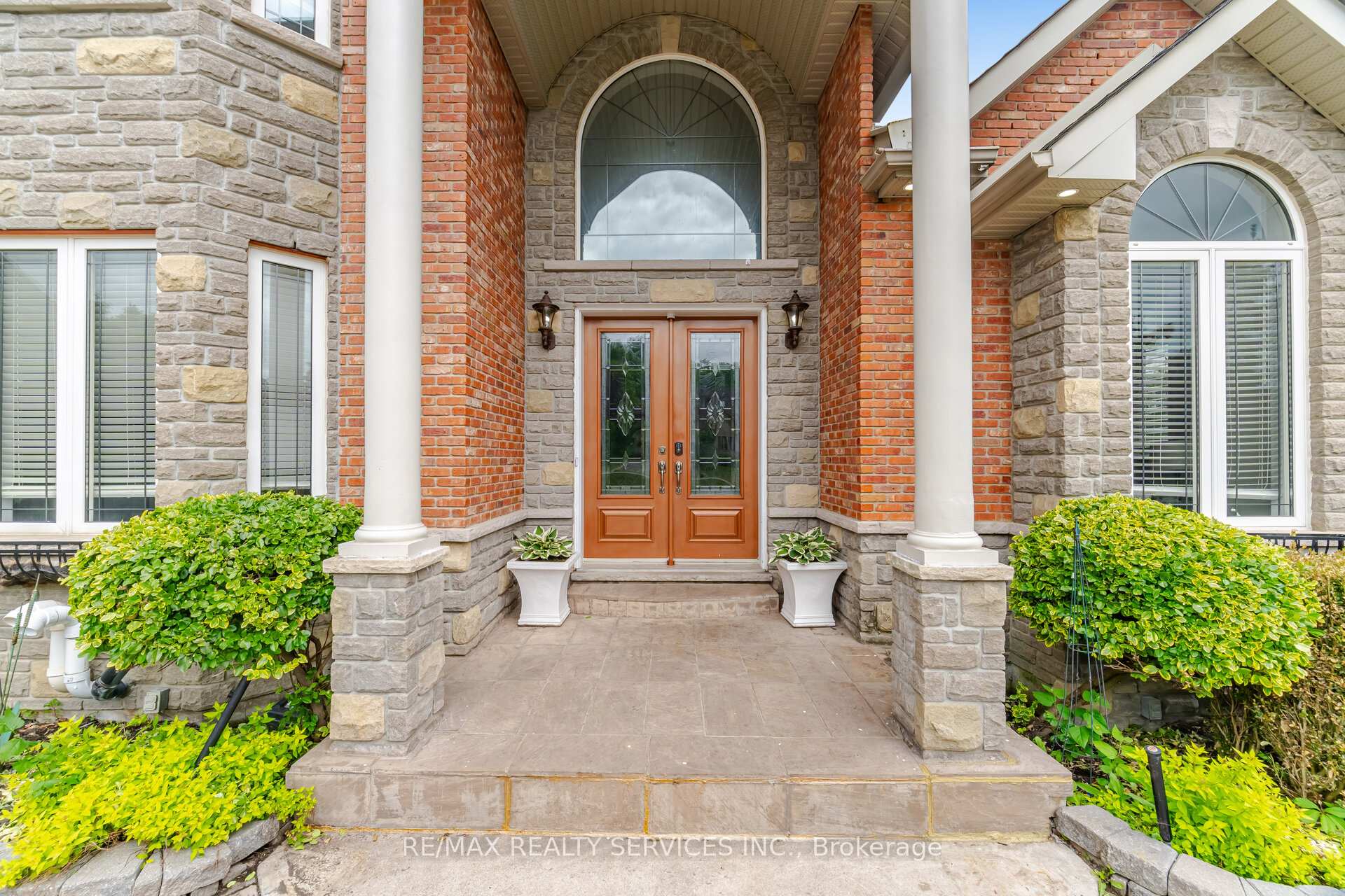 Photo 6 of 3 Valley Hill Drive, Caledon, Palgrave — HOMEH