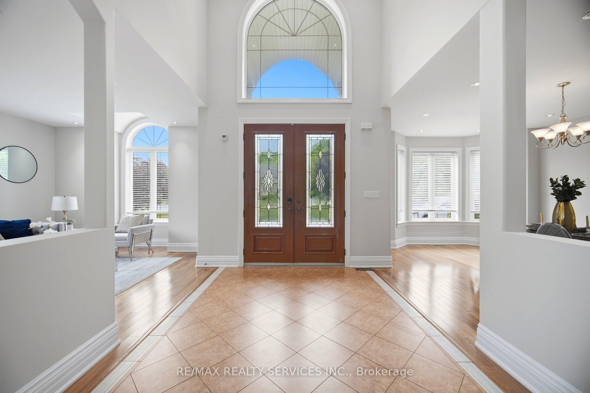 Photo 7 of 3 Valley Hill Drive, Caledon, Palgrave — HOMEH