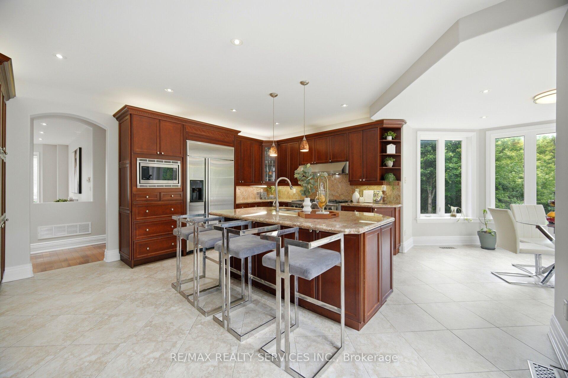 Photo 15 of 3 Valley Hill Drive, Caledon, Palgrave — HOMEH