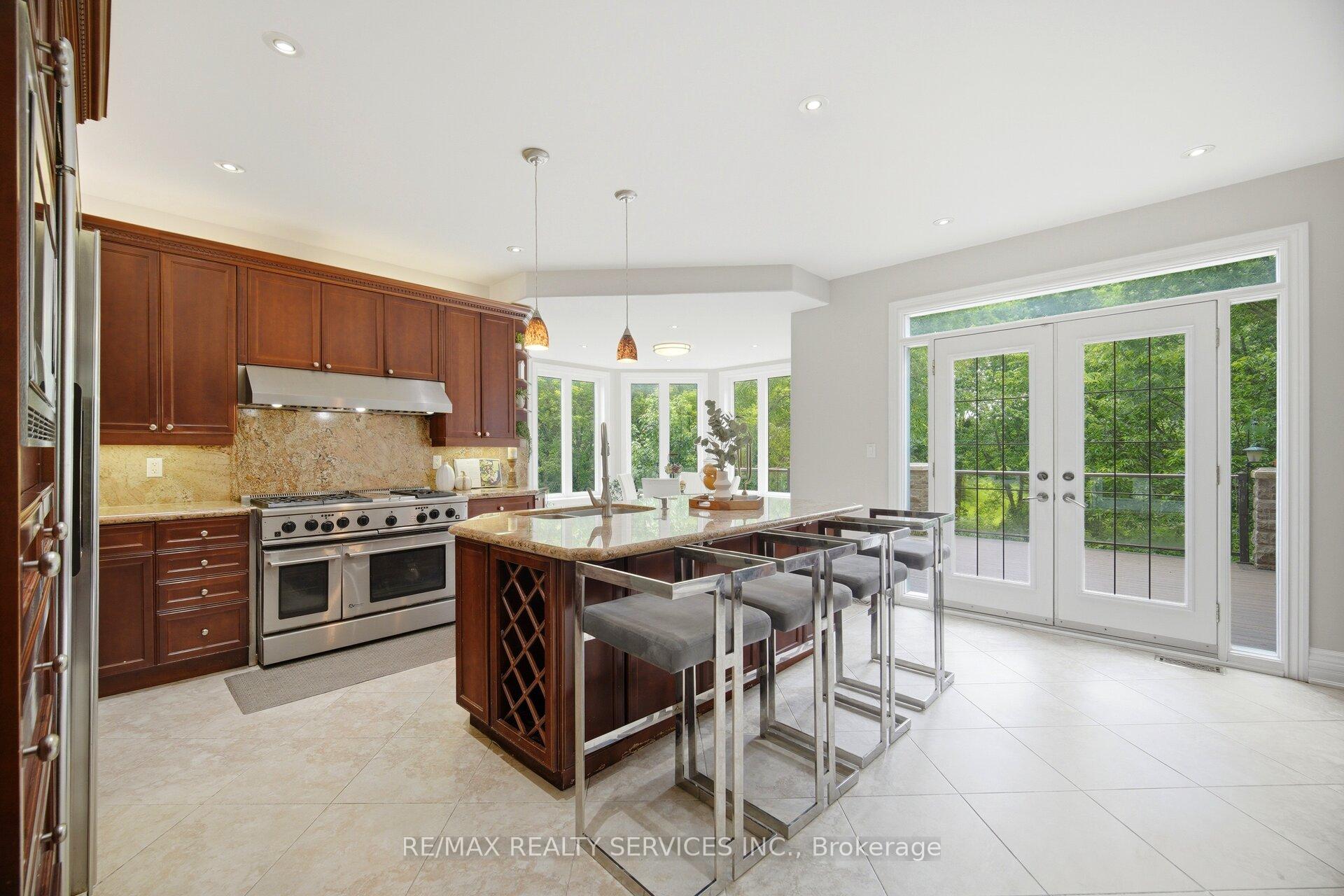 Photo 18 of 3 Valley Hill Drive, Caledon, Palgrave — HOMEH