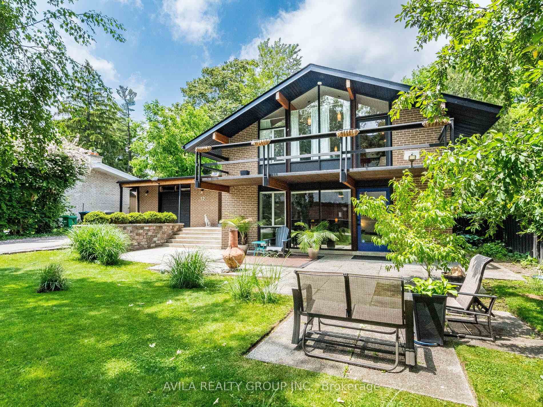 Photo 1 of 12 Woodbrook Drive, Brampton, Downtown Brampton — HOMEH