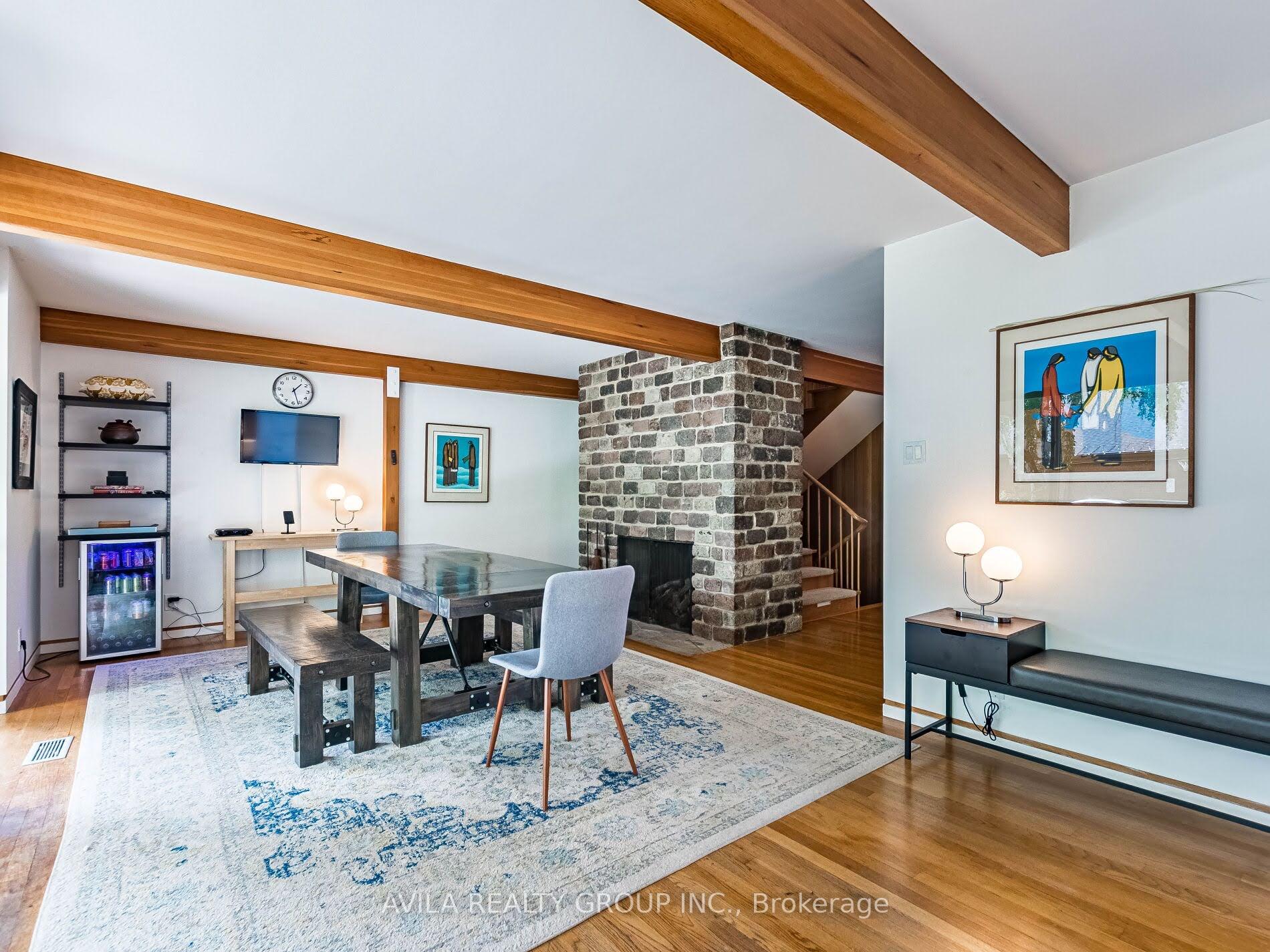 Photo 3 of 12 Woodbrook Drive, Brampton, Downtown Brampton — HOMEH