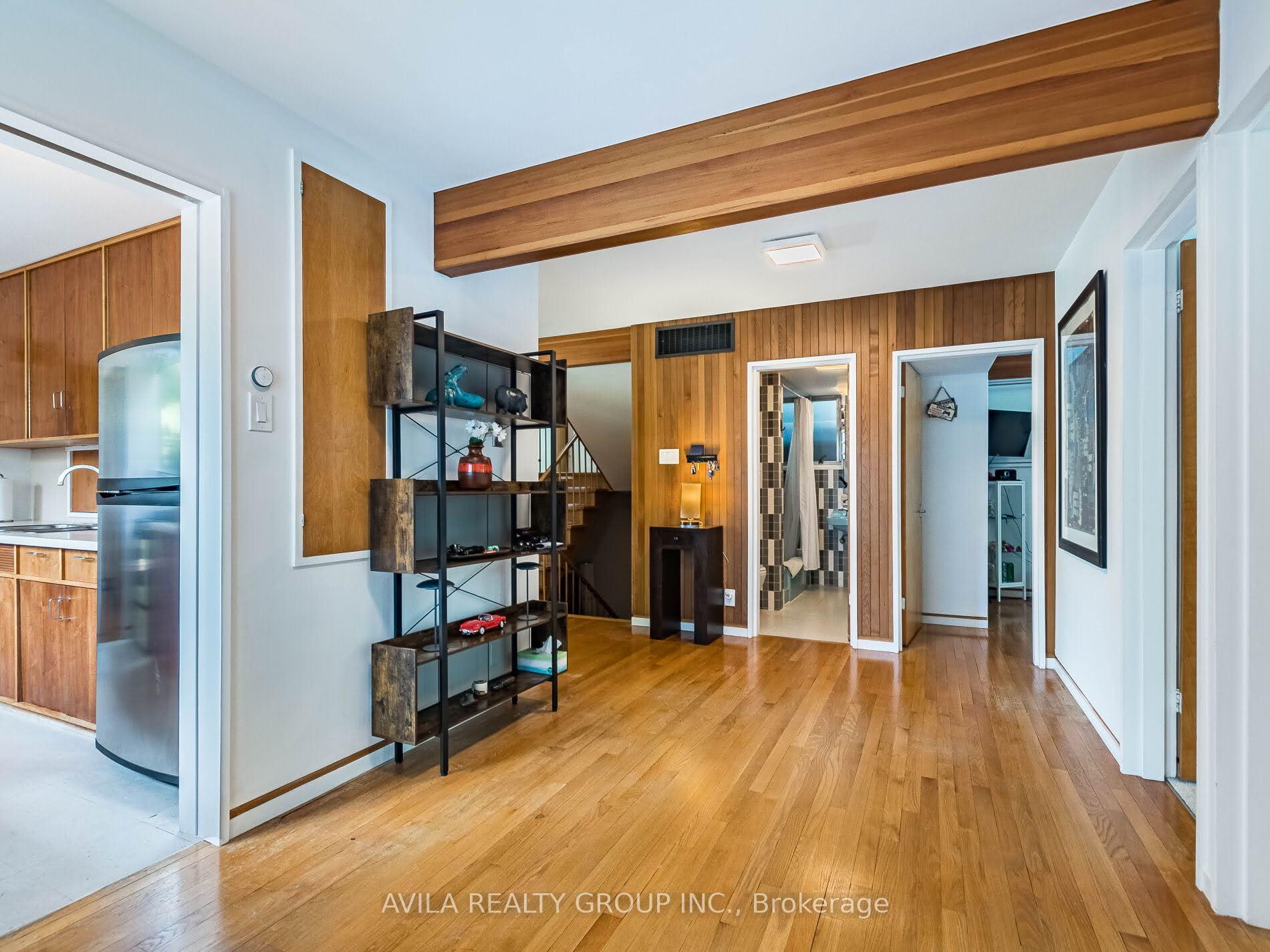 Photo 8 of 12 Woodbrook Drive, Brampton, Downtown Brampton — HOMEH