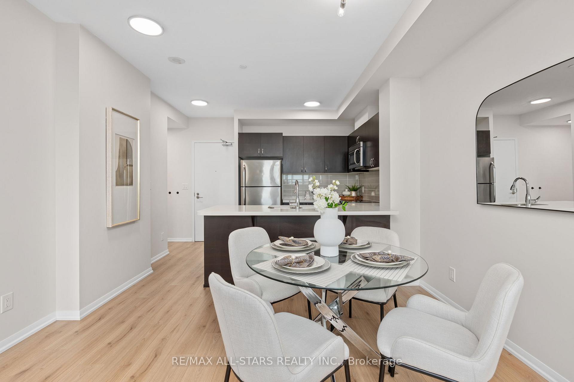 Photo 8 of Unit 713, 540 Bur Oak Avenue, Markham, Berczy — HOMEH