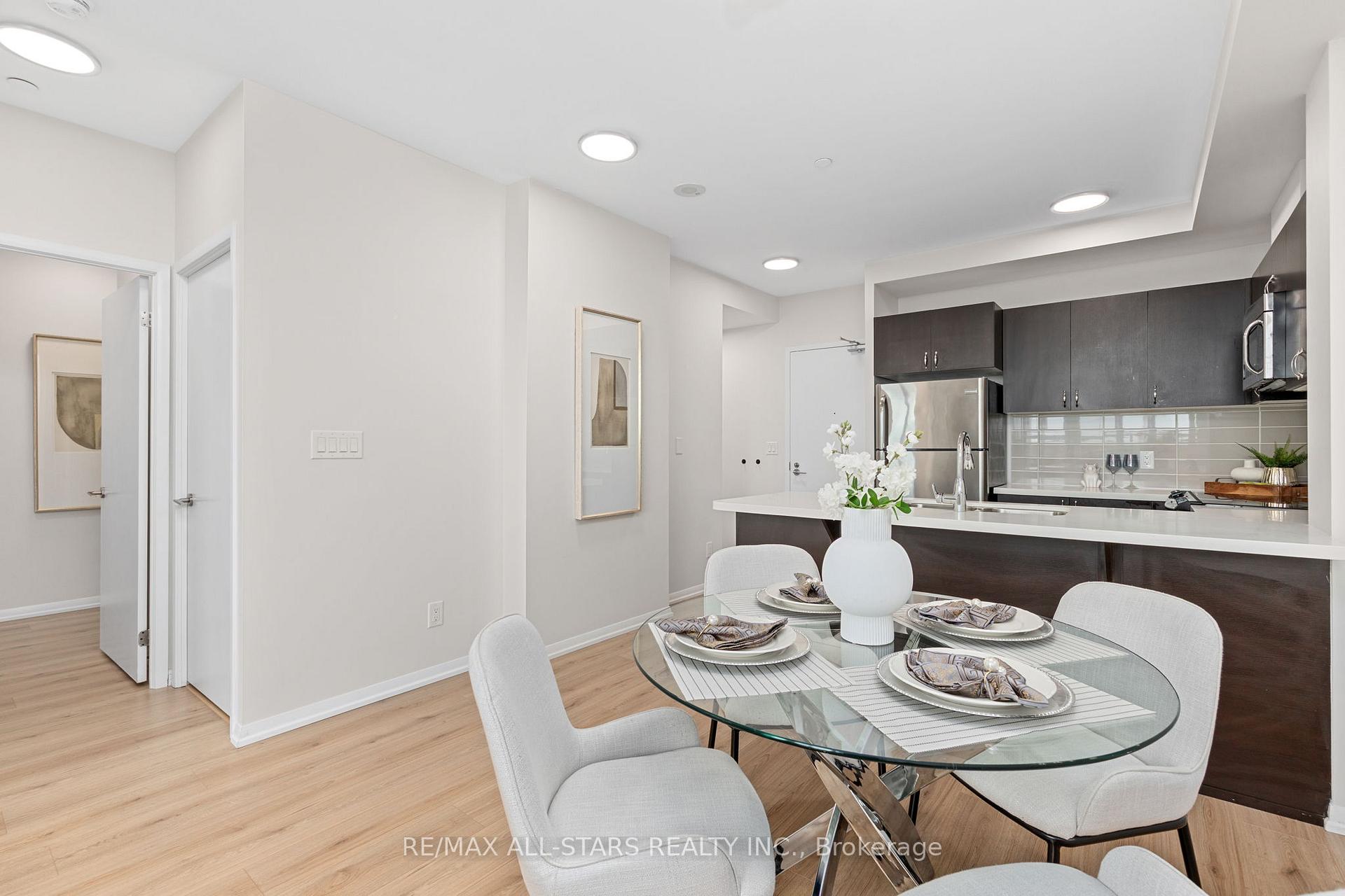 Photo 10 of Unit 713, 540 Bur Oak Avenue, Markham, Berczy — HOMEH