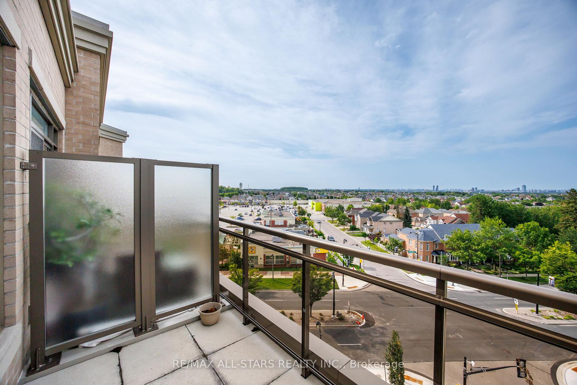 Photo 25 of Unit 713, 540 Bur Oak Avenue, Markham, Berczy — HOMEH