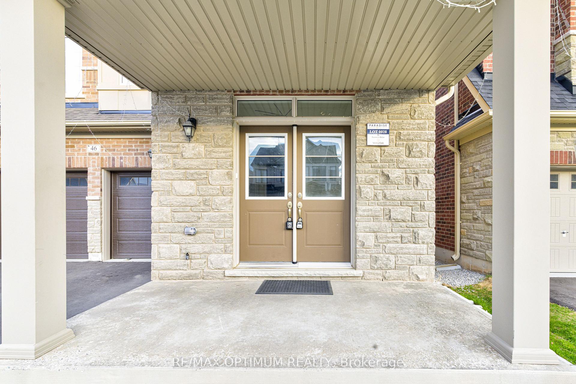 Photo 3 of 46 Eastman Drive, Brampton, Credit Valley — HOMEH