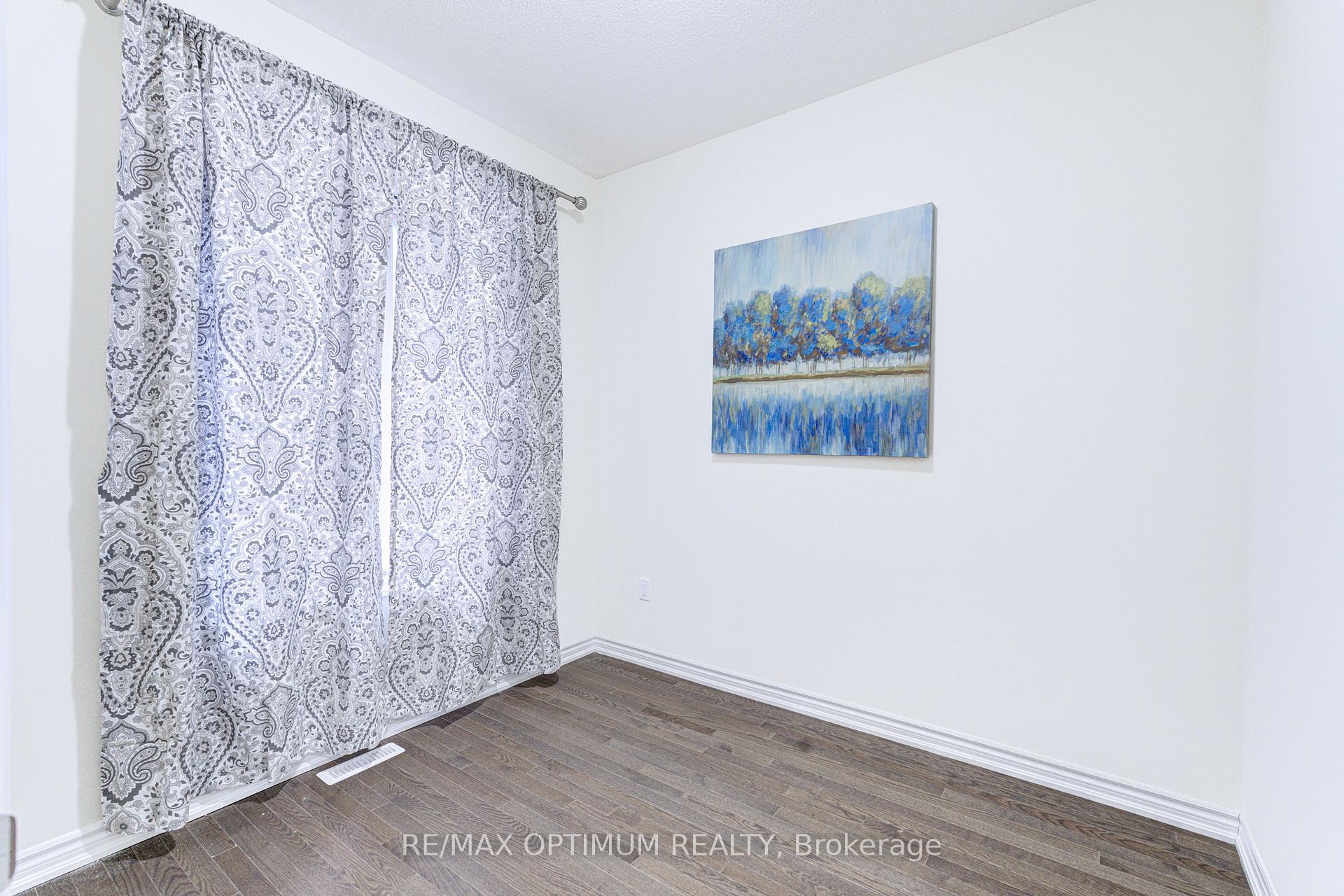 Photo 13 of 46 Eastman Drive, Brampton, Credit Valley — HOMEH
