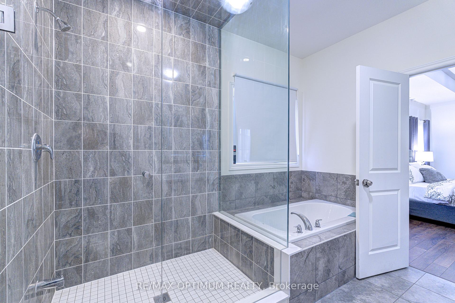 Photo 24 of 46 Eastman Drive, Brampton, Credit Valley — HOMEH