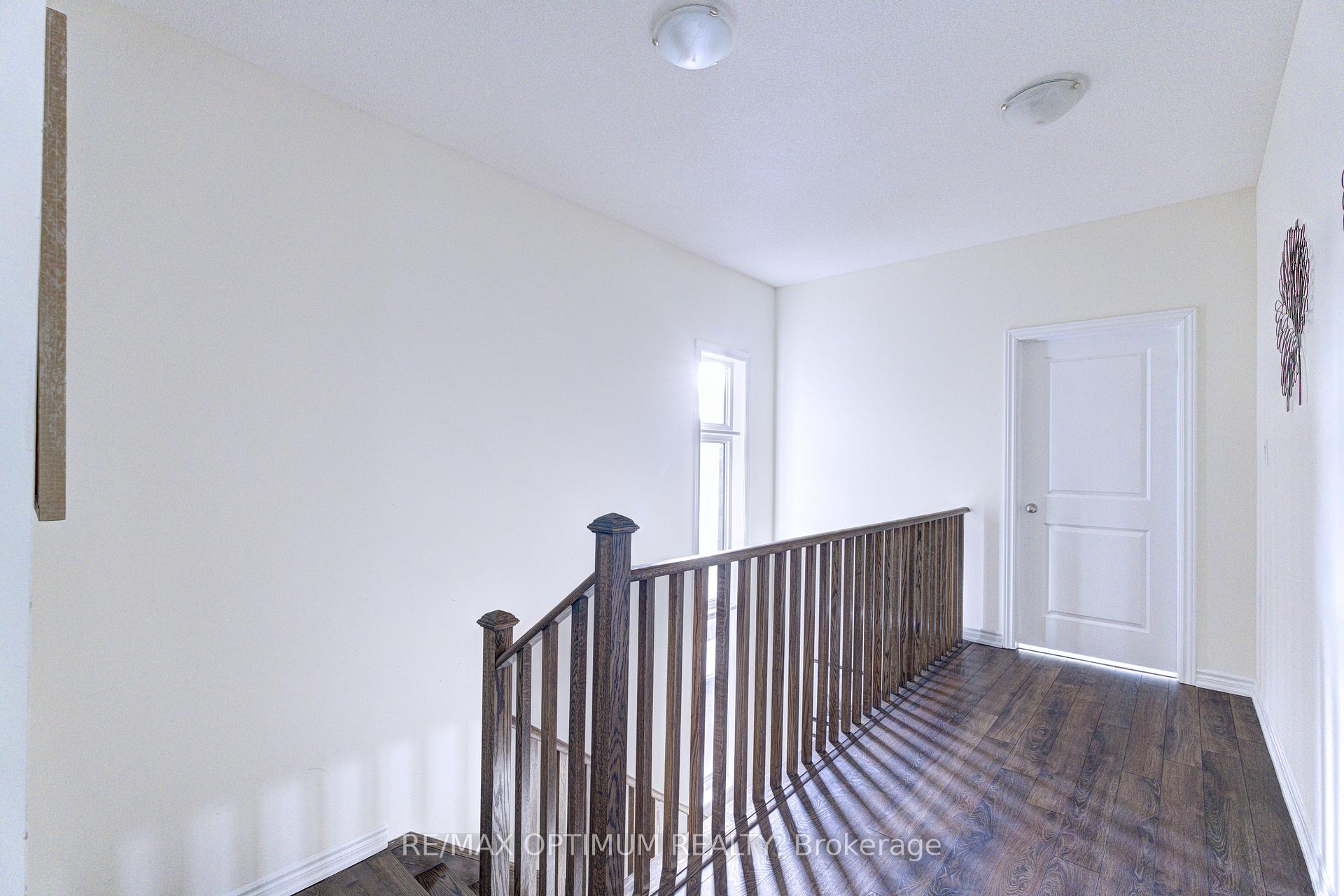 Photo 32 of 46 Eastman Drive, Brampton, Credit Valley — HOMEH