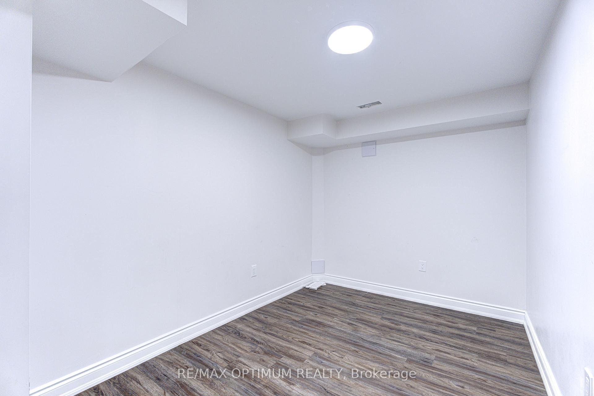Photo 42 of 46 Eastman Drive, Brampton, Credit Valley — HOMEH