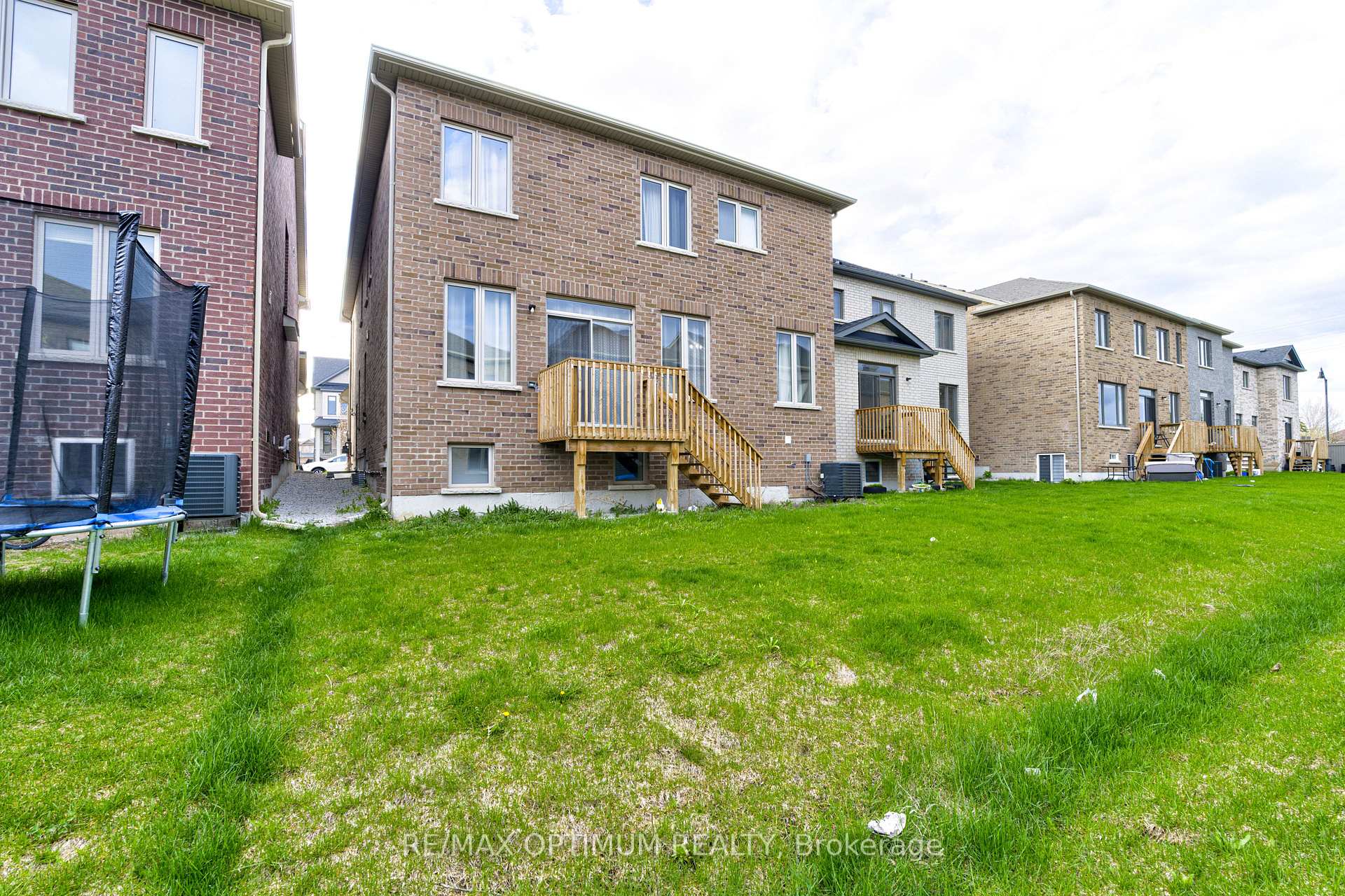 Photo 47 of 46 Eastman Drive, Brampton, Credit Valley — HOMEH