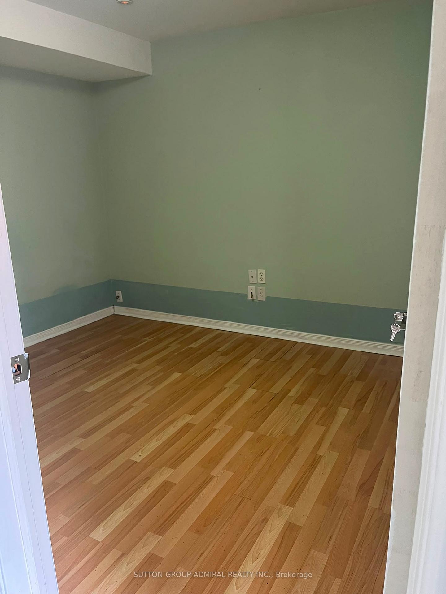 Photo 7 of 51 Casabel Drive, Vaughan, Vellore Village — HOMEH
