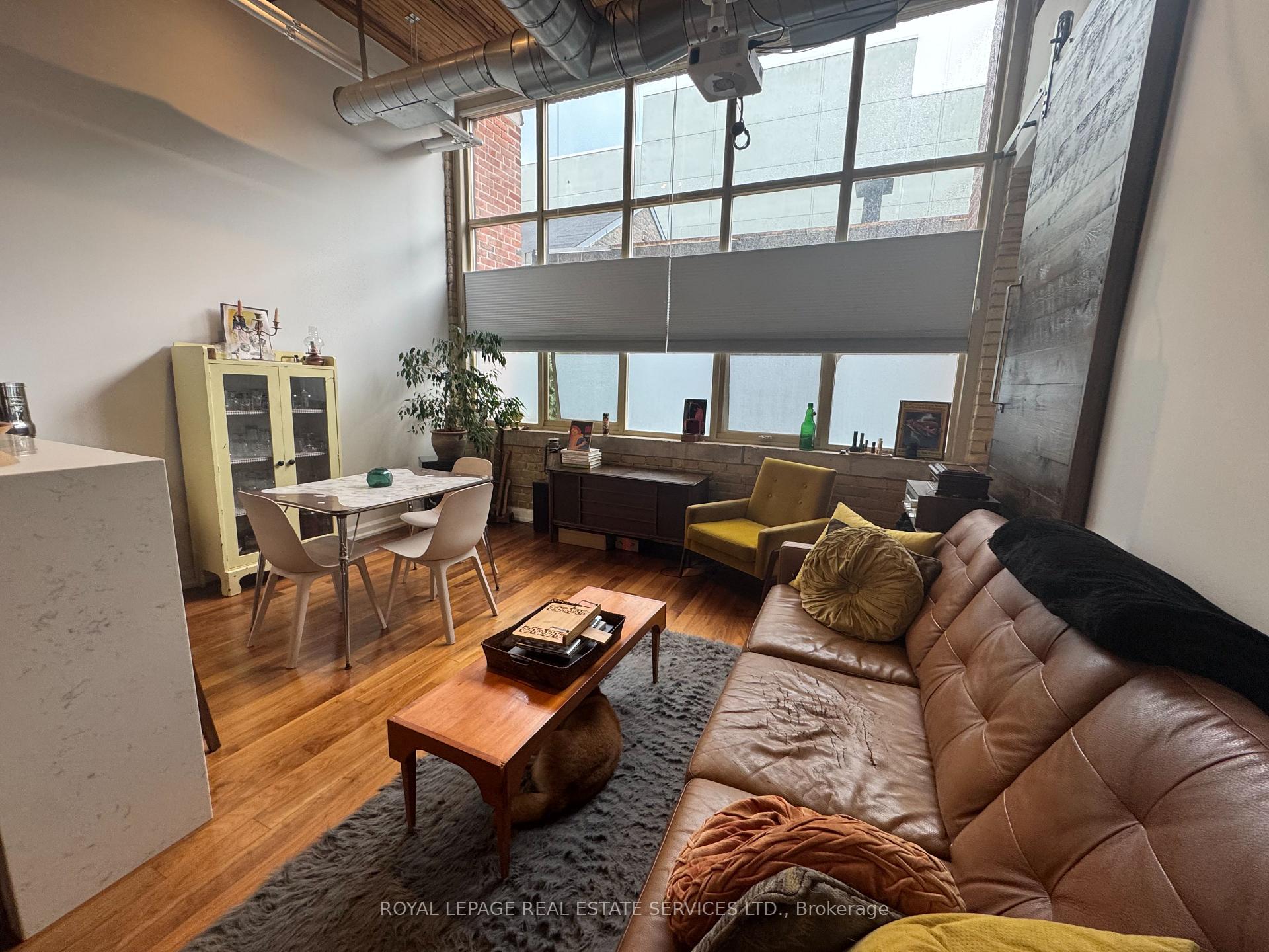 Photo 3 of Unit 203, 736 Dundas Street E, Toronto, Regent Park — HOMEH