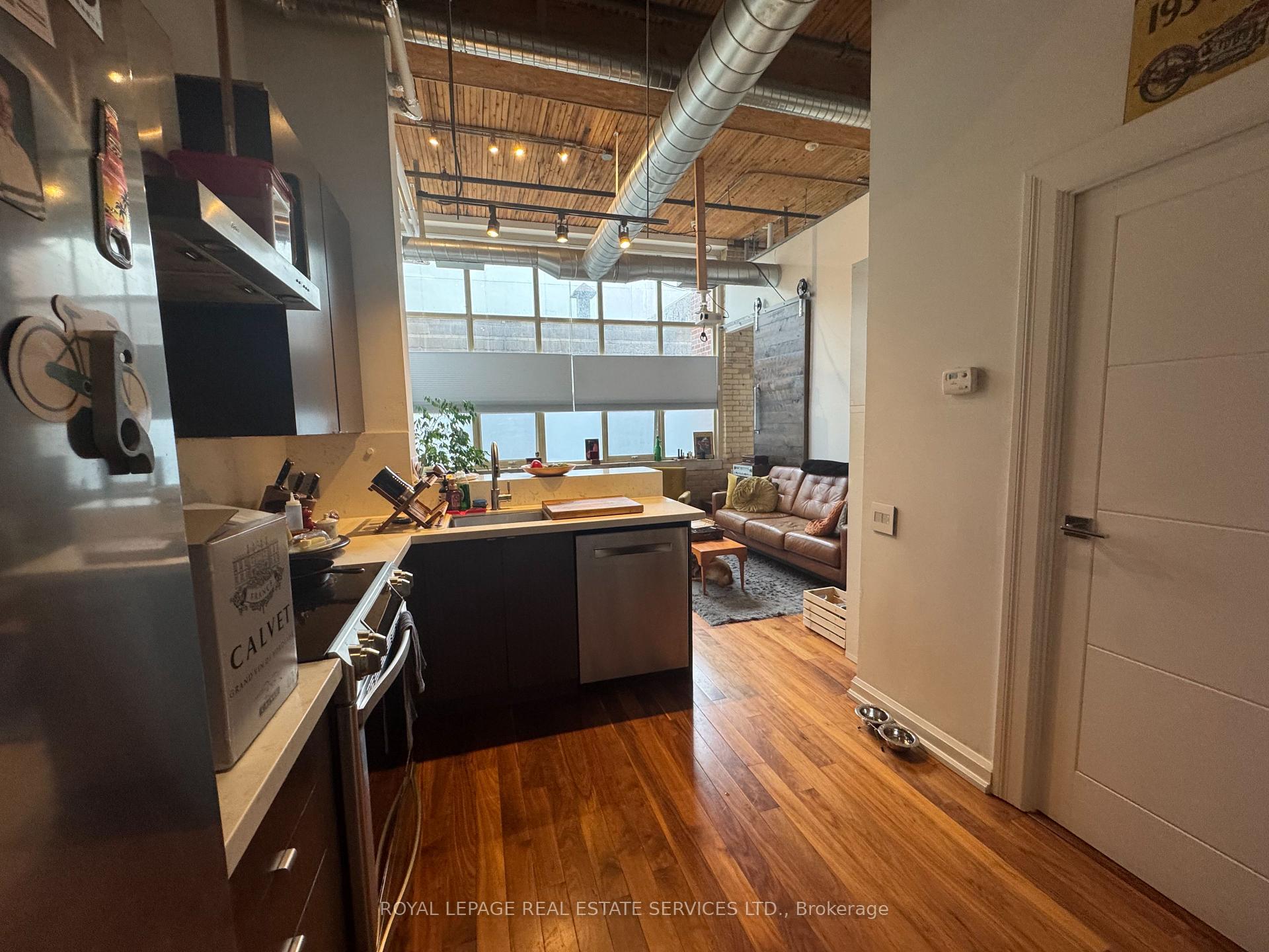 Photo 4 of Unit 203, 736 Dundas Street E, Toronto, Regent Park — HOMEH