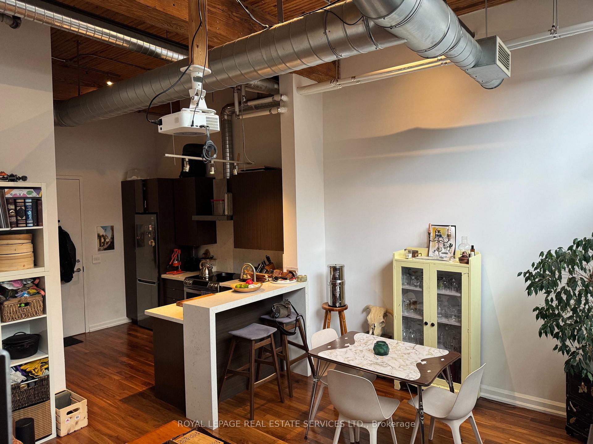 Photo 5 of Unit 203, 736 Dundas Street E, Toronto, Regent Park — HOMEH