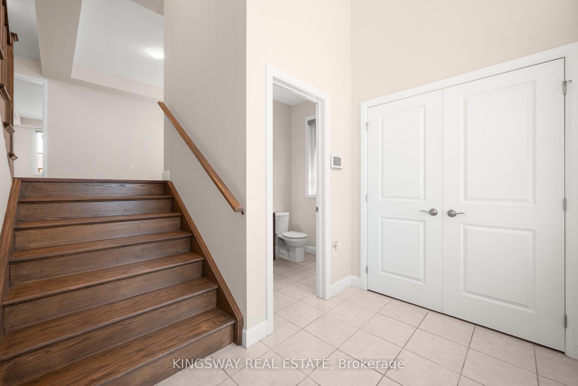 Photo 8 of 101 York Drive, Peterborough, Monaghan Ward 2 — HOMEH