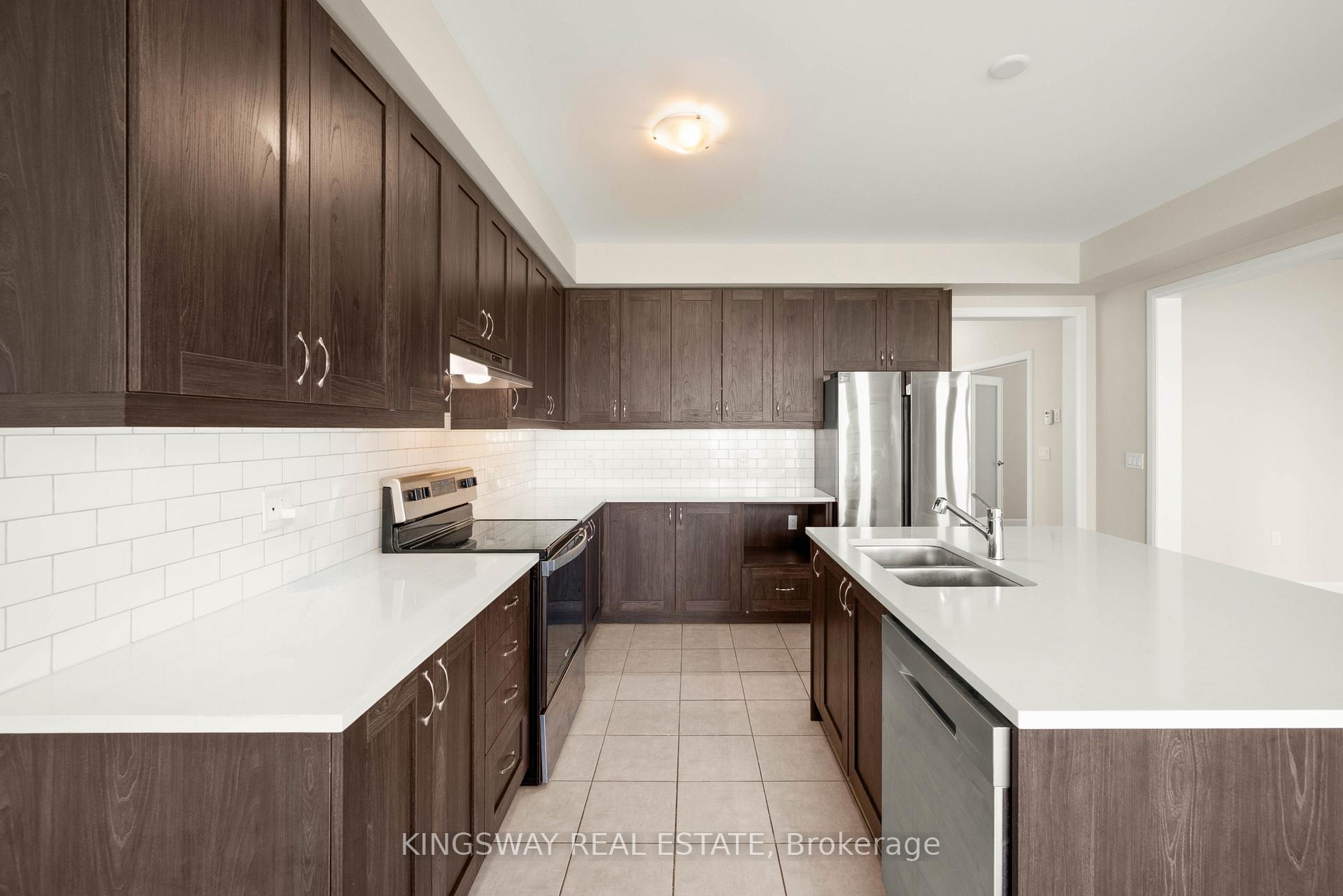 Photo 17 of 101 York Drive, Peterborough, Monaghan Ward 2 — HOMEH