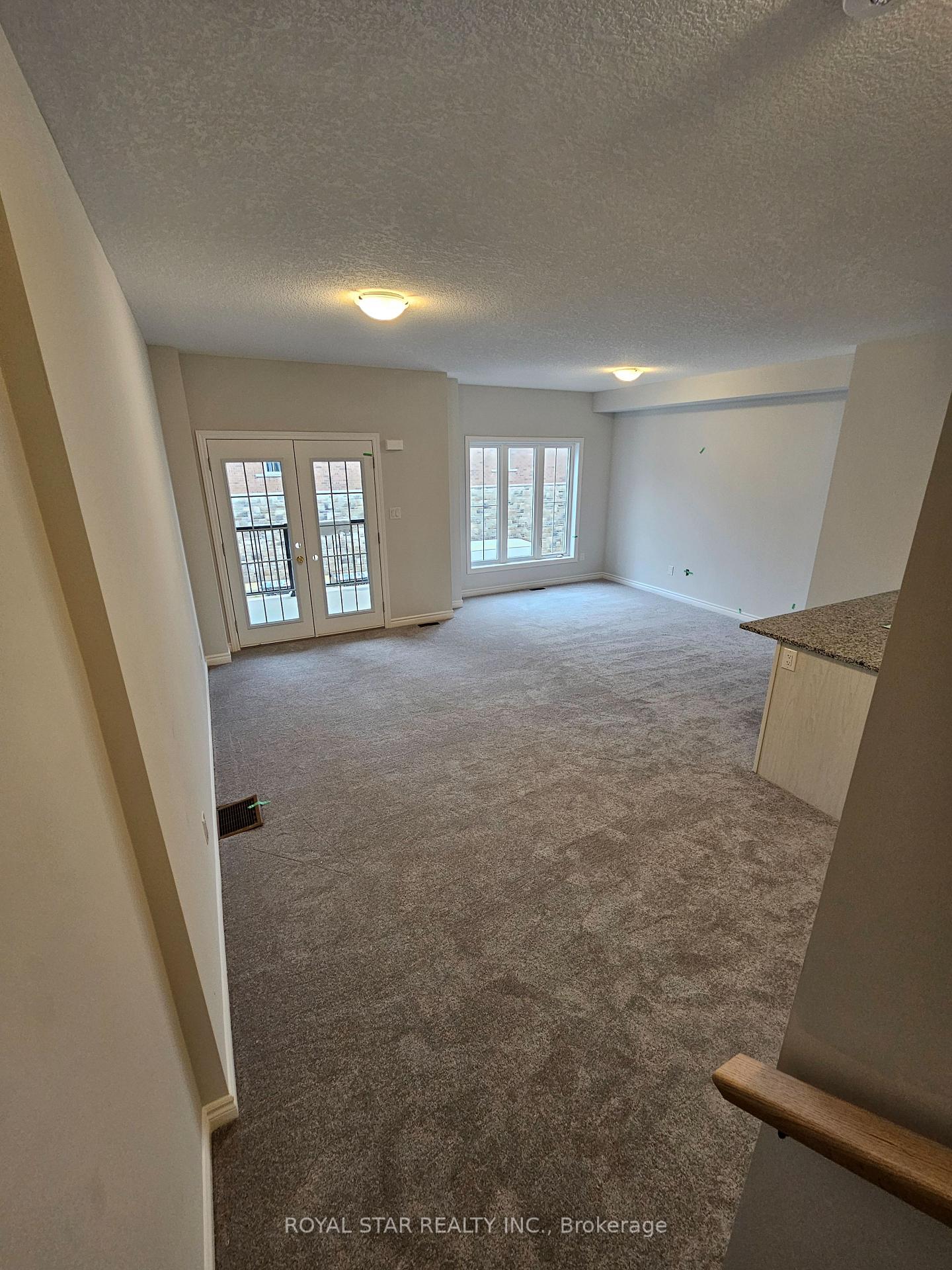 Photo 3 of Unit 98, 677 Park Road N, Brantford, Lynden Hills — HOMEH