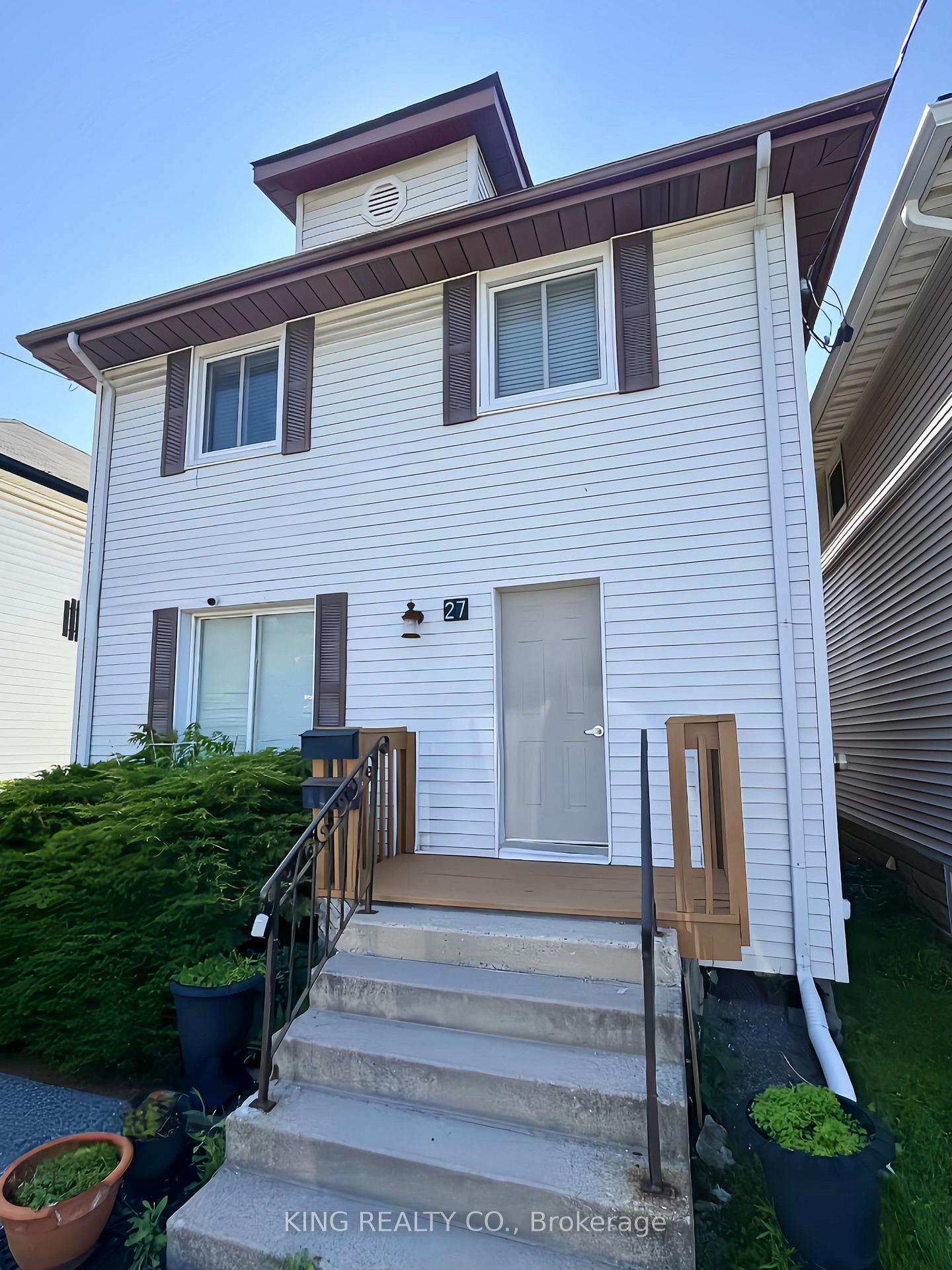 Front of Unit Basement, 27 Berryman Avenue