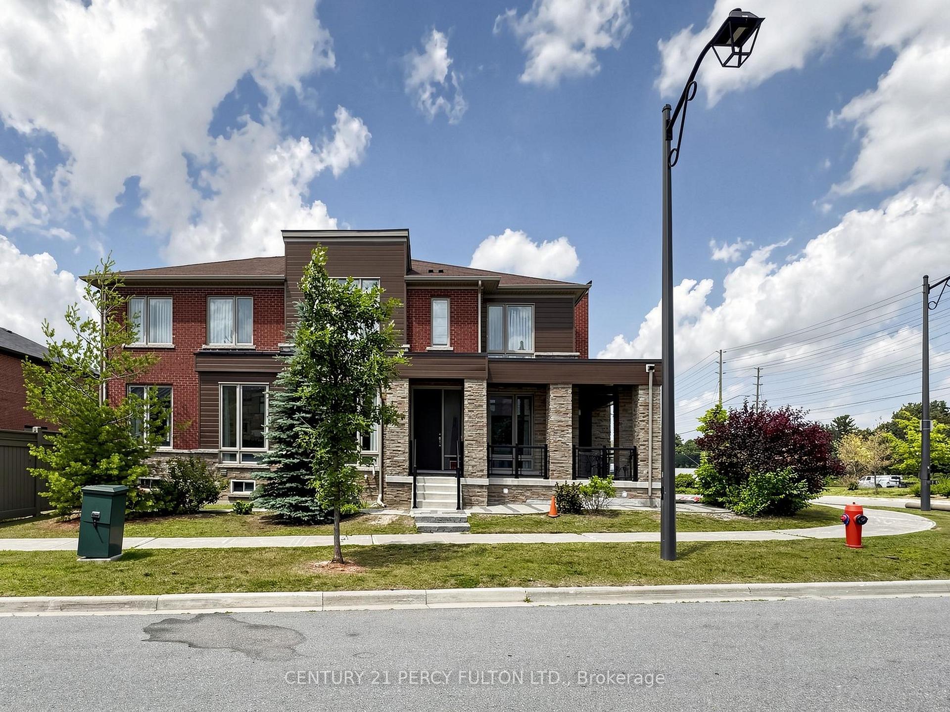 Photo 3 of 91 Badgerow Way, Aurora, Rural Aurora — HOMEH