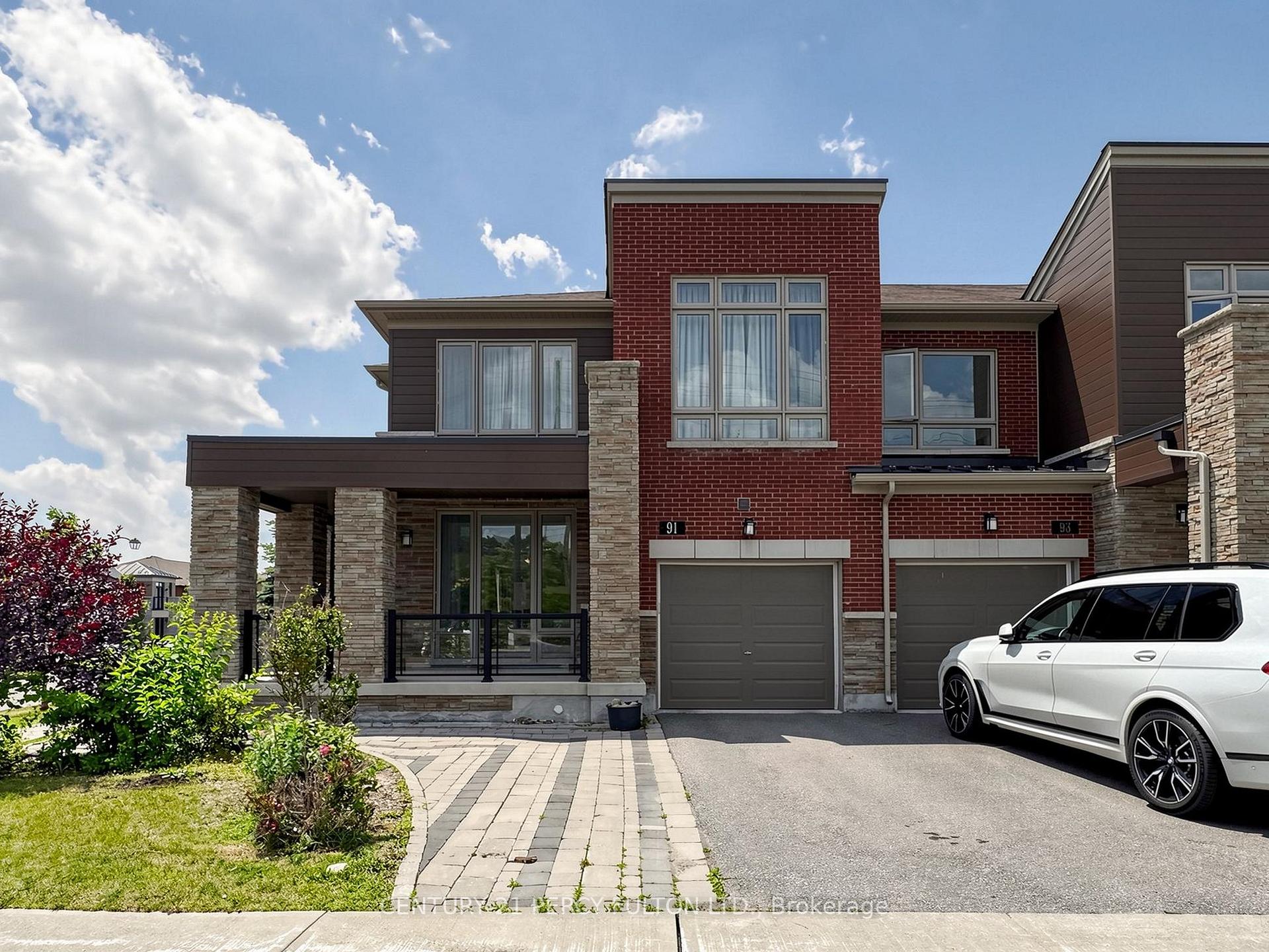 Photo 4 of 91 Badgerow Way, Aurora, Rural Aurora — HOMEH