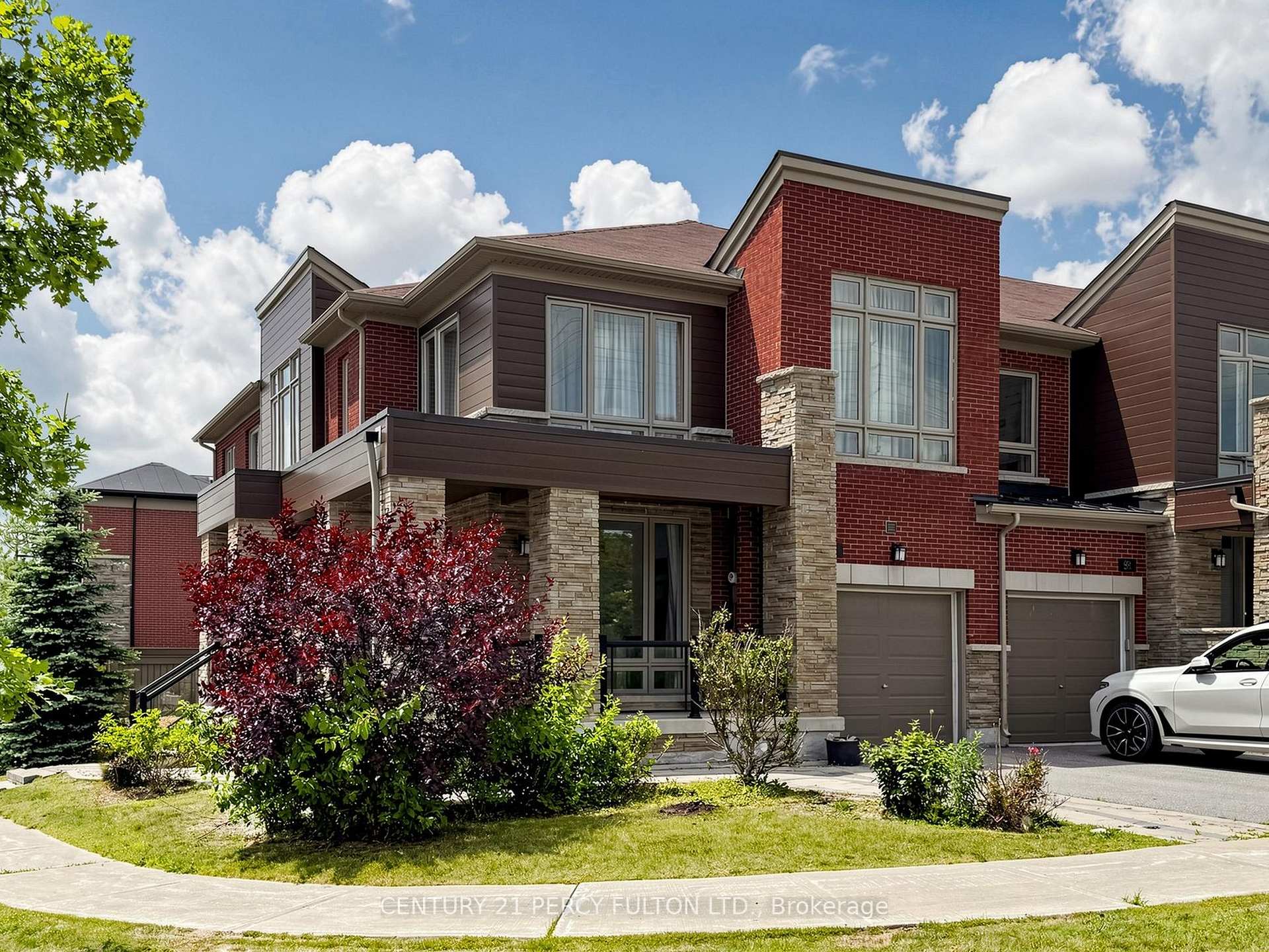 Photo 6 of 91 Badgerow Way, Aurora, Rural Aurora — HOMEH