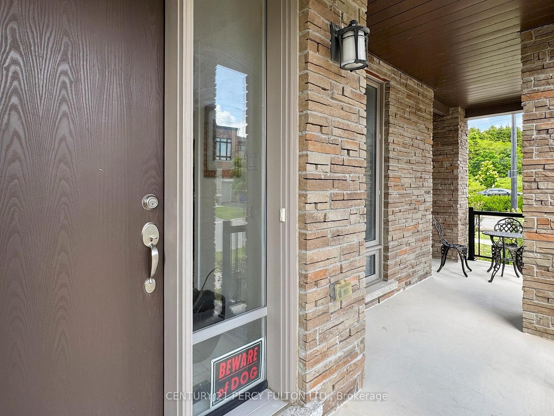 Photo 9 of 91 Badgerow Way, Aurora, Rural Aurora — HOMEH