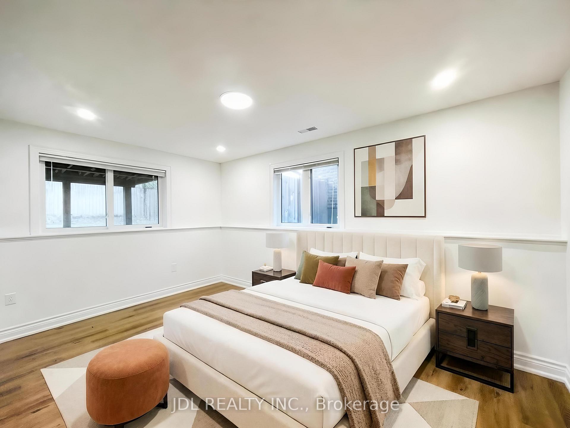 Photo 13 of Unit Unit 2, 8 Tascona Court, Barrie, Little Lake — HOMEH