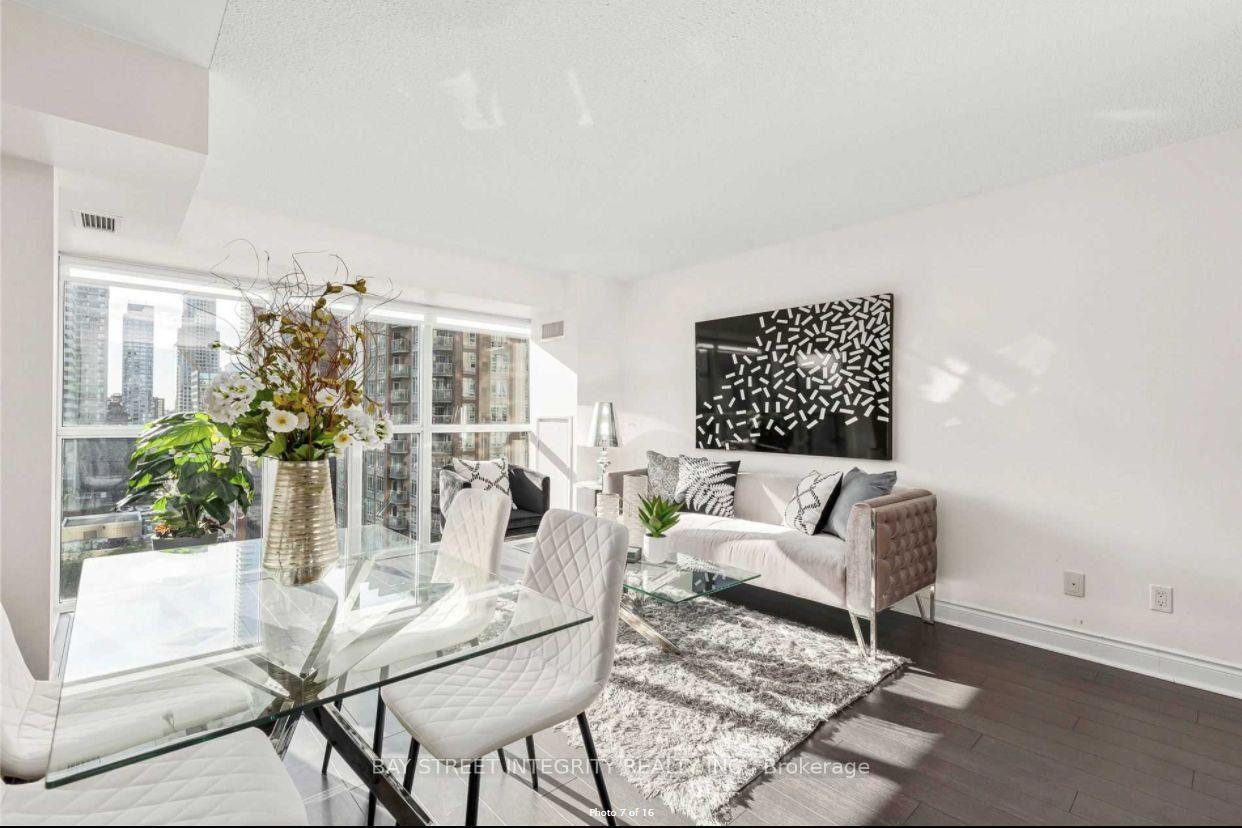 Photo 7 of Unit 1705, 28 Ted Rogers Way, Toronto, Church-Yonge Corridor — HOMEH
