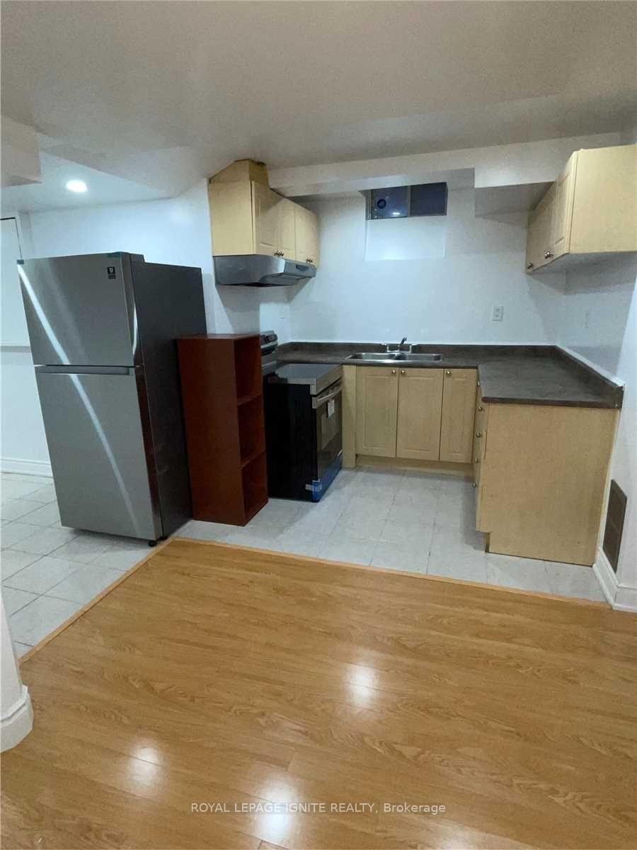 Photo 5 of 84 Don Minaker Drive, Brampton, Bram East — HOMEH