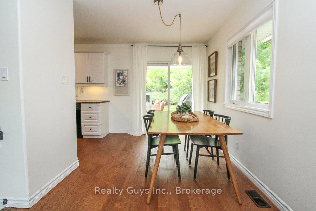 Photo 9 of 401 Bianco Crescent, Peterborough, Monaghan Ward 2 — HOMEH