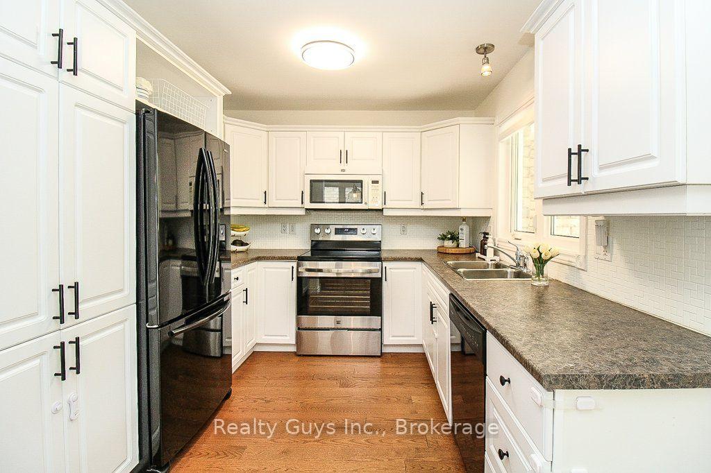 Photo 13 of 401 Bianco Crescent, Peterborough, Monaghan Ward 2 — HOMEH
