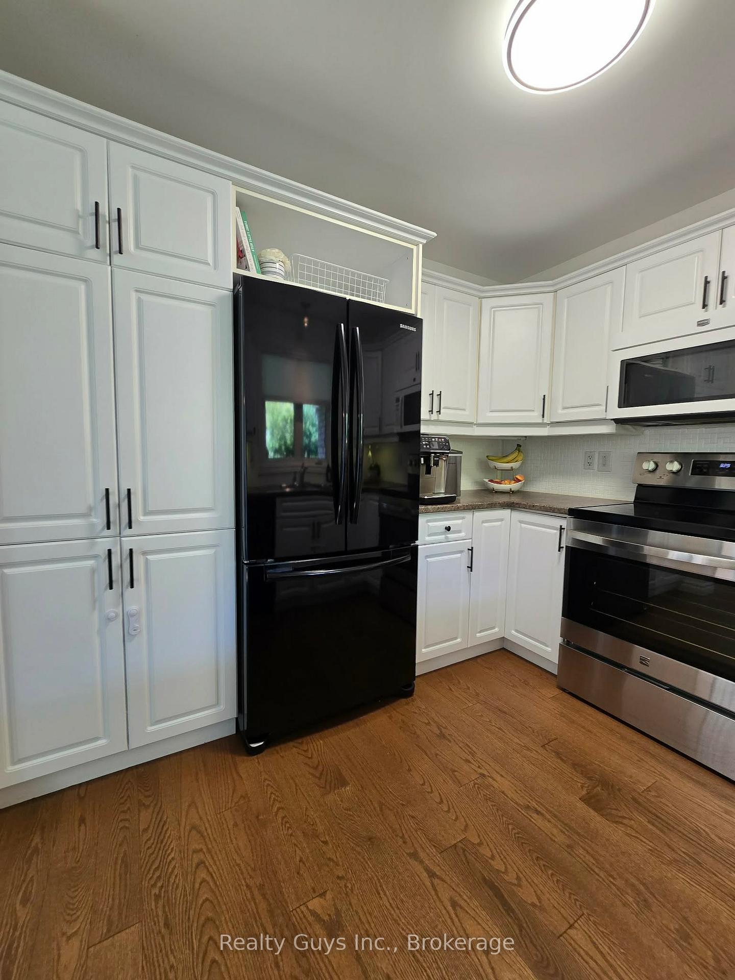 Photo 16 of 401 Bianco Crescent, Peterborough, Monaghan Ward 2 — HOMEH