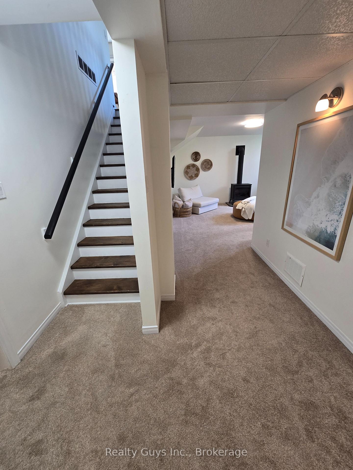 Photo 30 of 401 Bianco Crescent, Peterborough, Monaghan Ward 2 — HOMEH