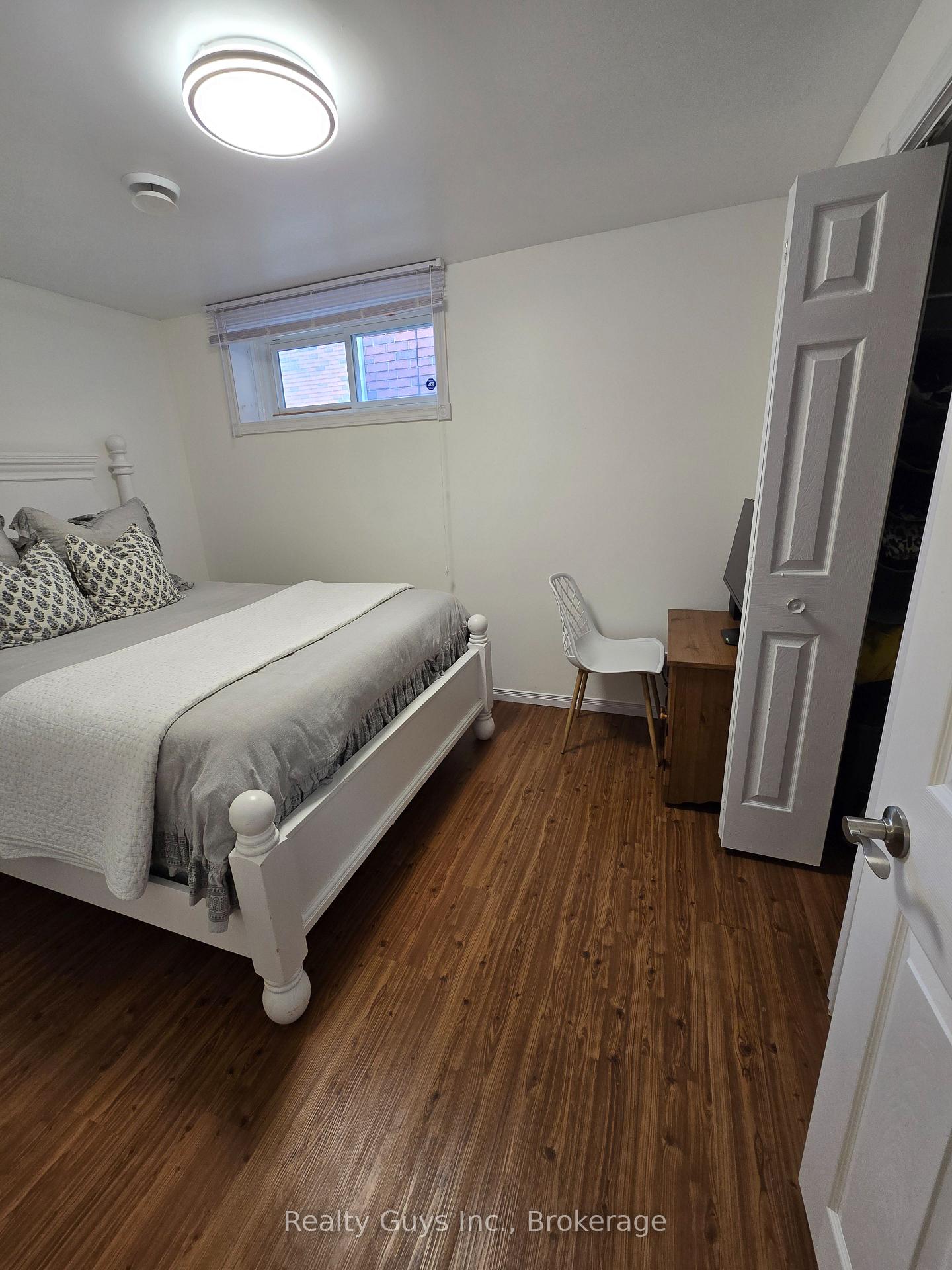 Photo 32 of 401 Bianco Crescent, Peterborough, Monaghan Ward 2 — HOMEH