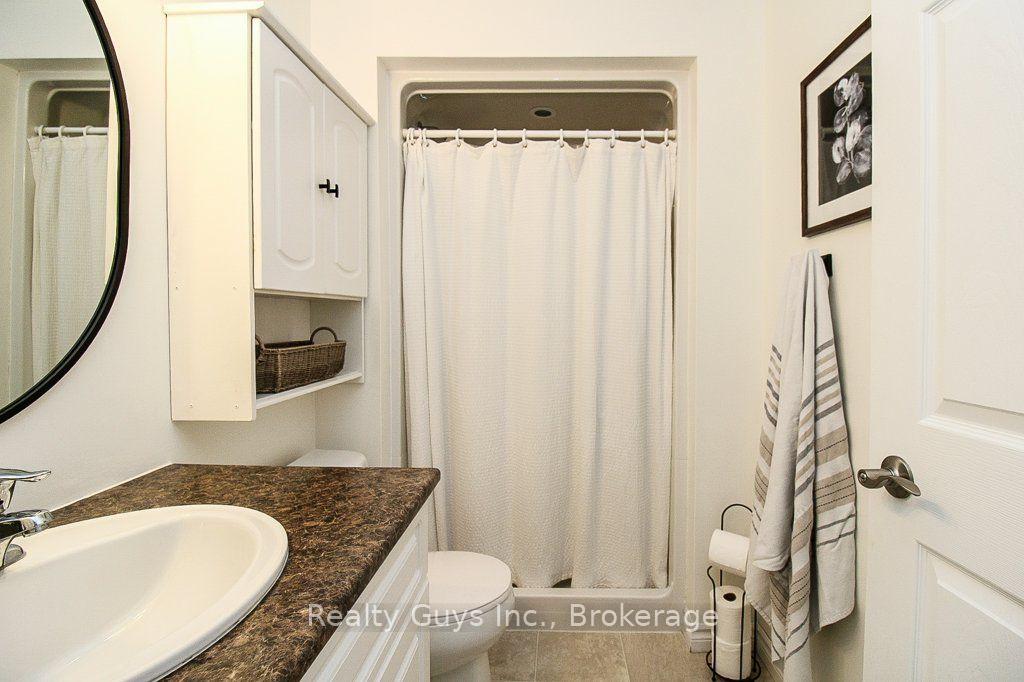 Photo 34 of 401 Bianco Crescent, Peterborough, Monaghan Ward 2 — HOMEH