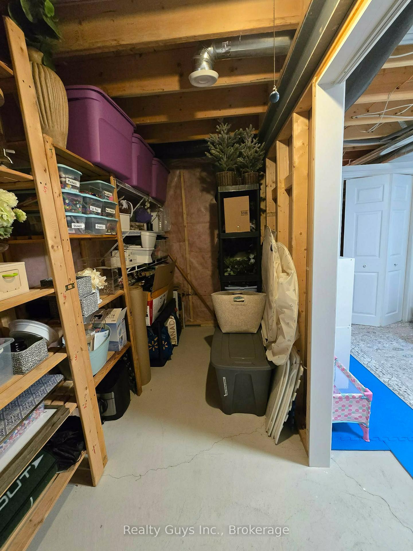 Photo 44 of 401 Bianco Crescent, Peterborough, Monaghan Ward 2 — HOMEH