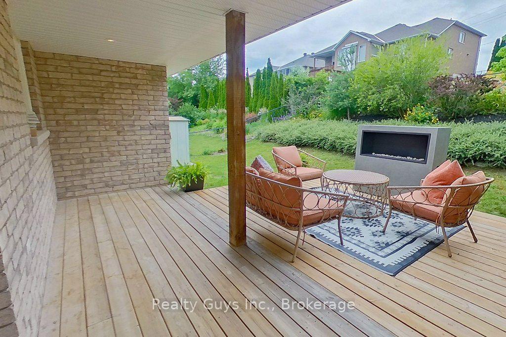Photo 47 of 401 Bianco Crescent, Peterborough, Monaghan Ward 2 — HOMEH